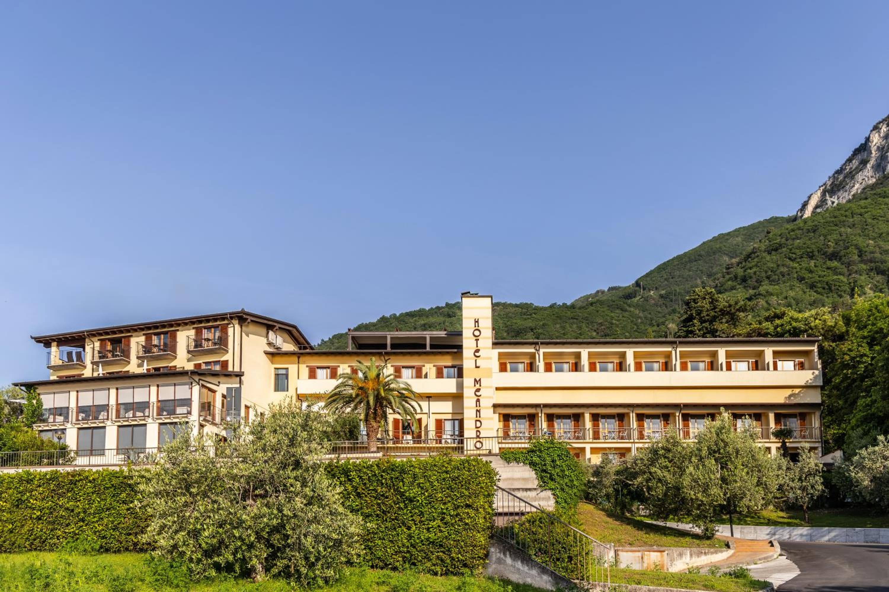 Hotel Meandro - Lake View