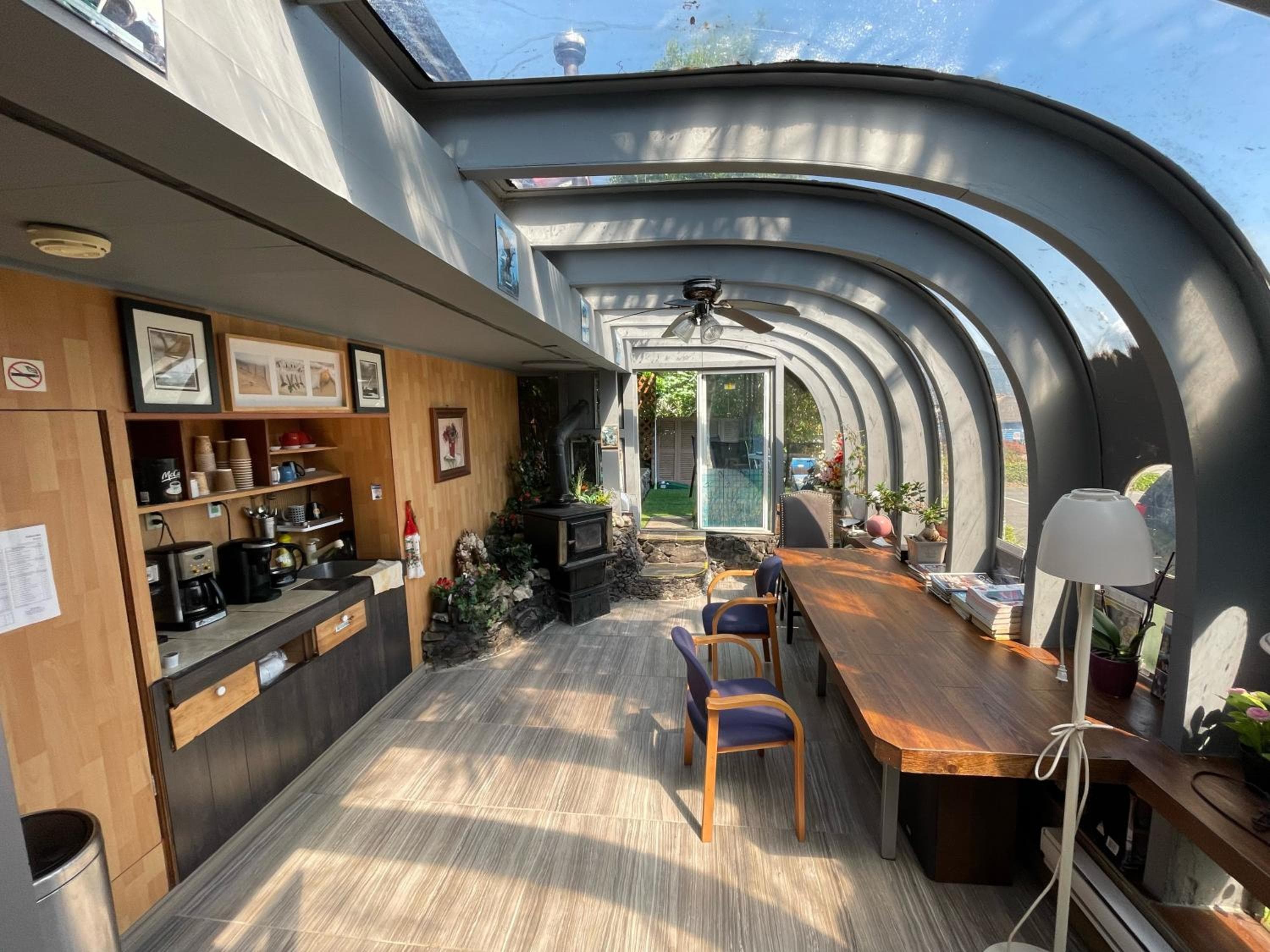Schooner Motel