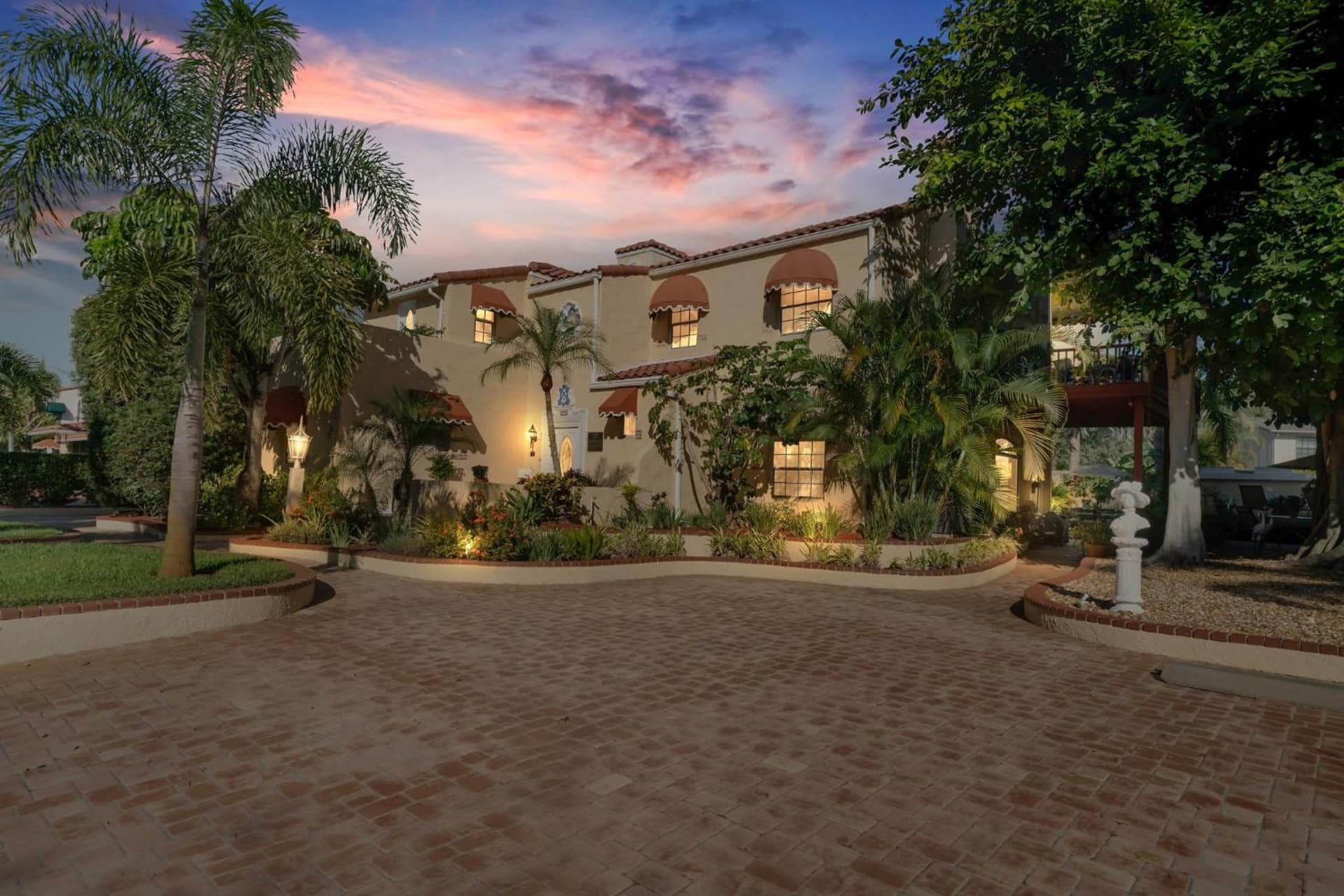Banyan House Vacation Rentals