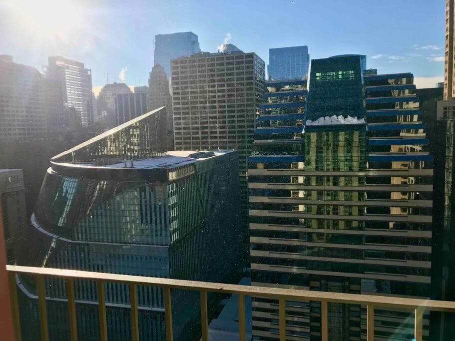 Premium Downtown Location! Riverwalk & Magnificent Mile