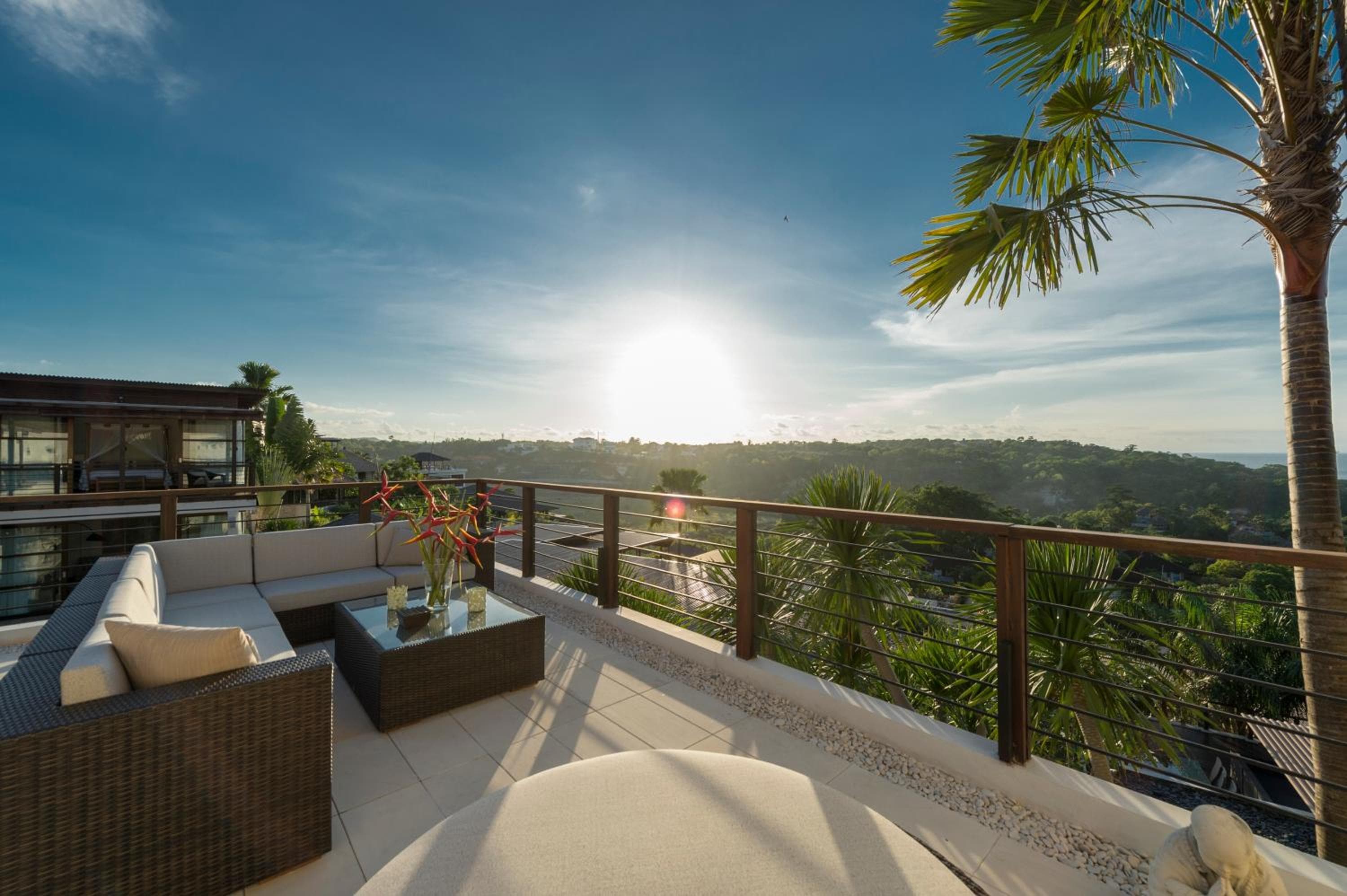 Villa Jamalu by Nakula