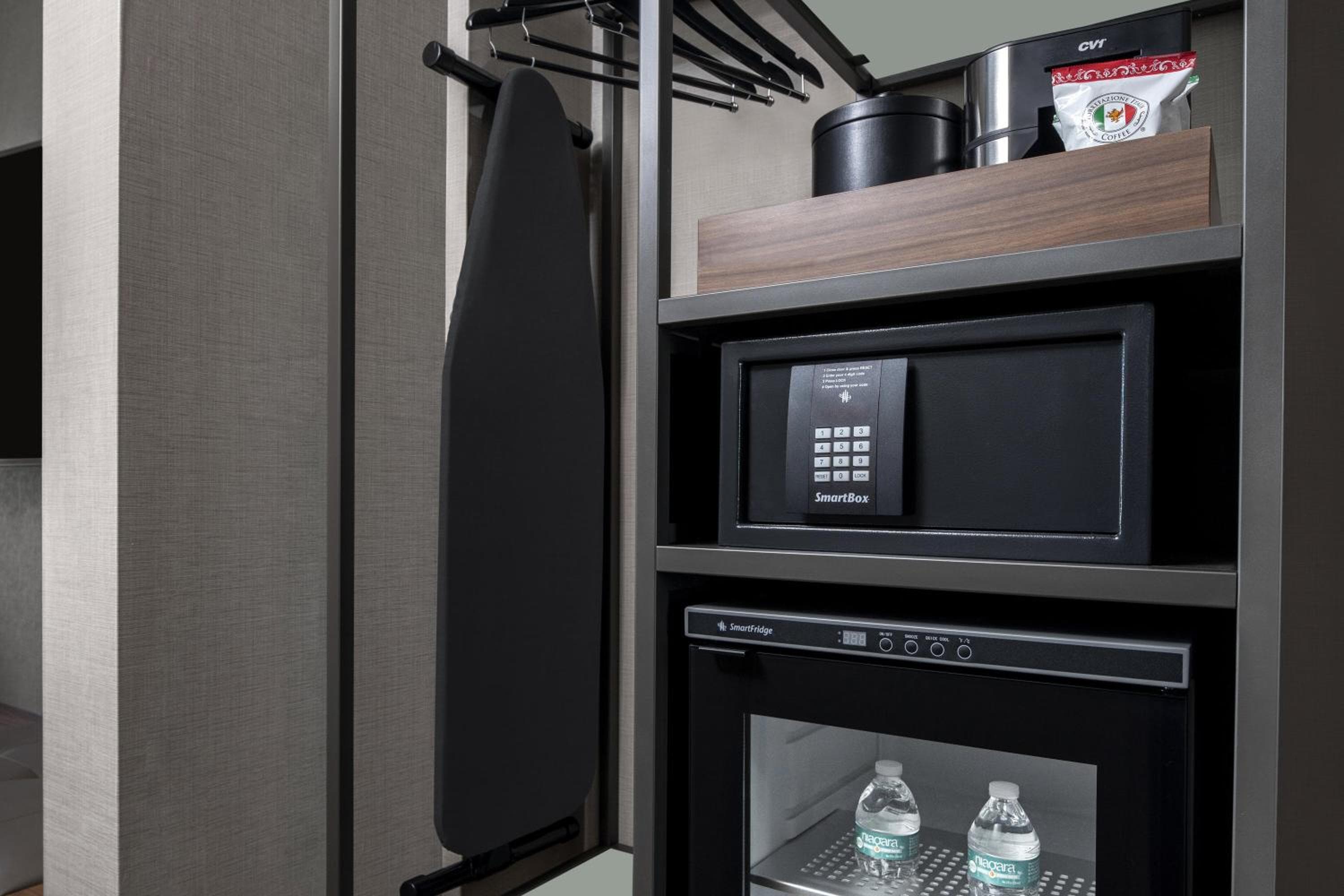 AC Hotel by Marriott Lansing University Area
