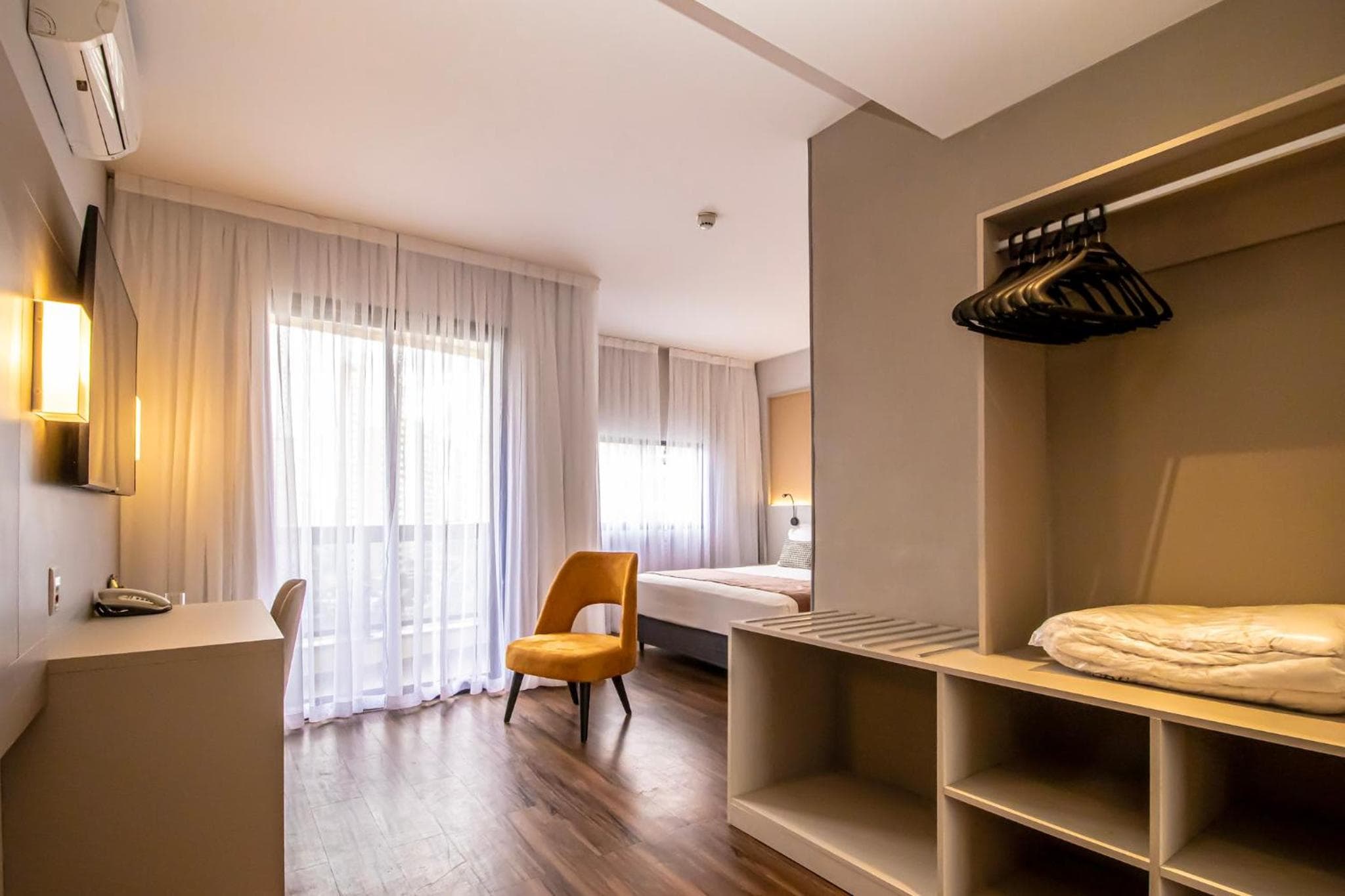 hotel room
