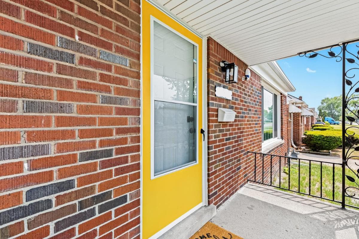 Family-Friendly, Multi-Day Sale, 15 mins to Downtown