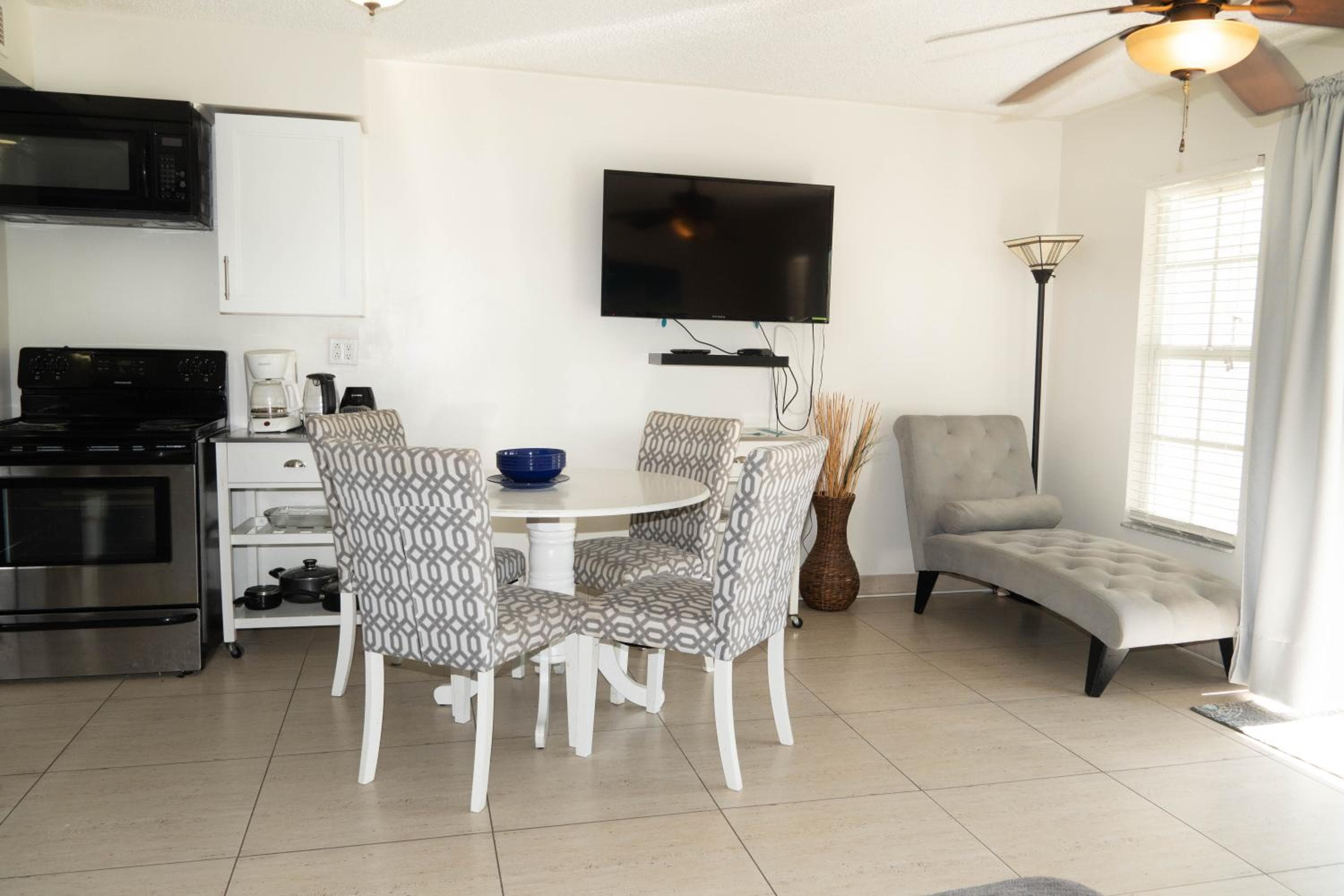 Island Club Turks & Grace Bay Place