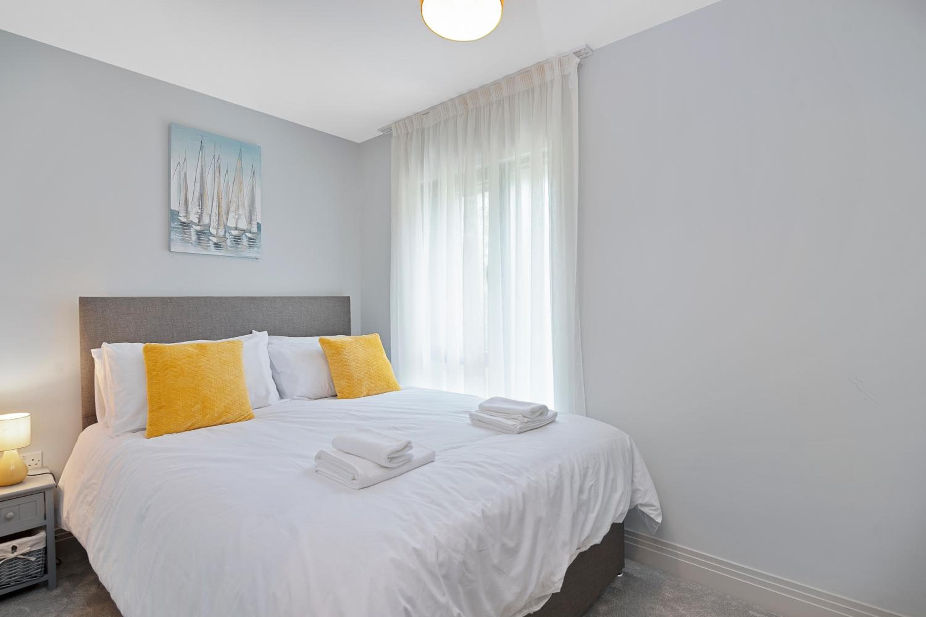 Spacious, 3 bedroom, 2 bathroom, Surbiton