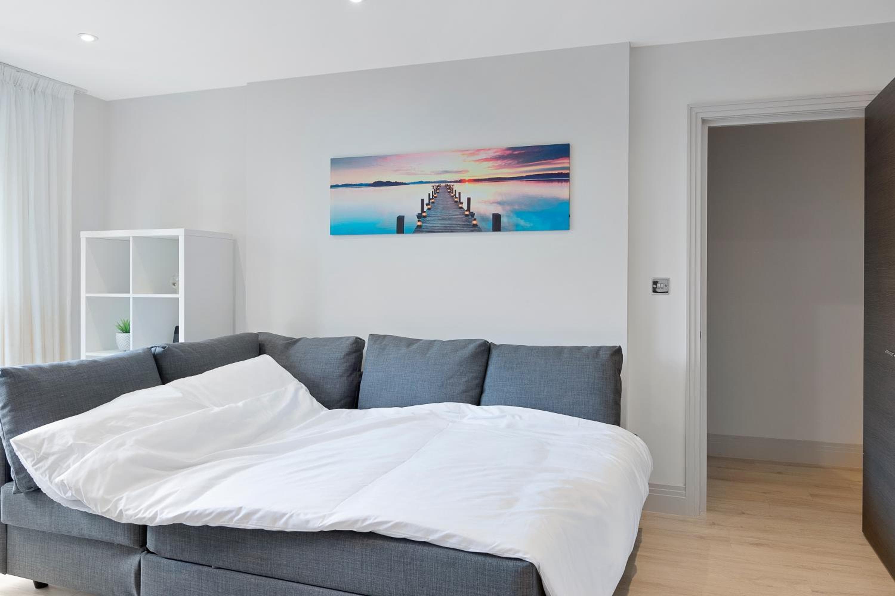 Spacious, 3 bedroom, 2 bathroom, Surbiton