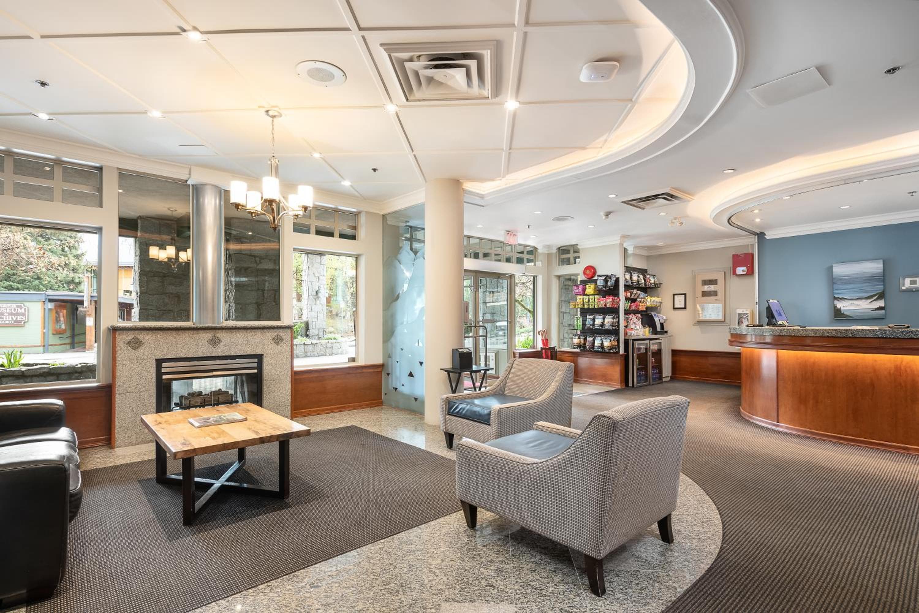 Pinnacle Hotel Whistler