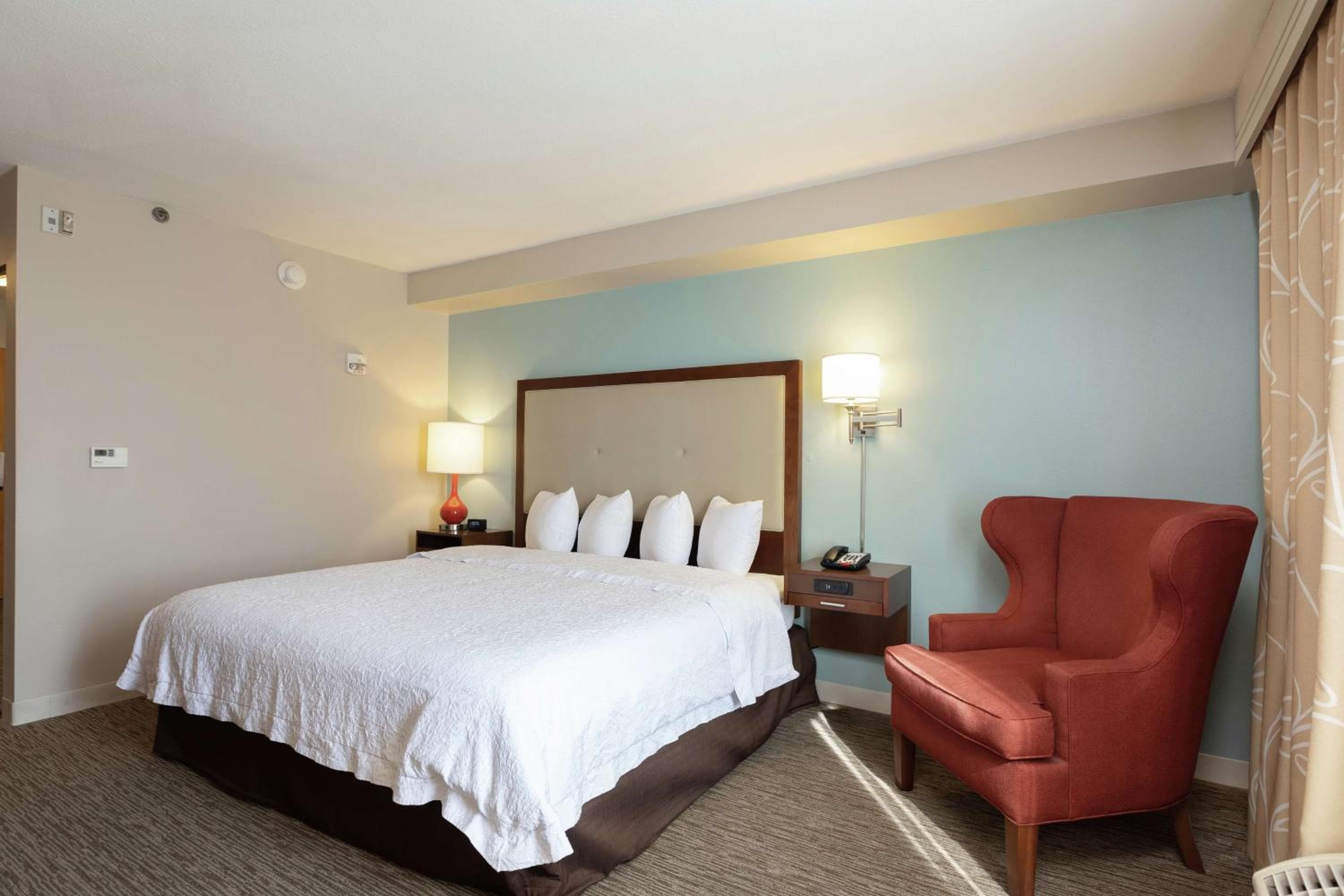 Hampton Inn & Suites-Austin Airport
