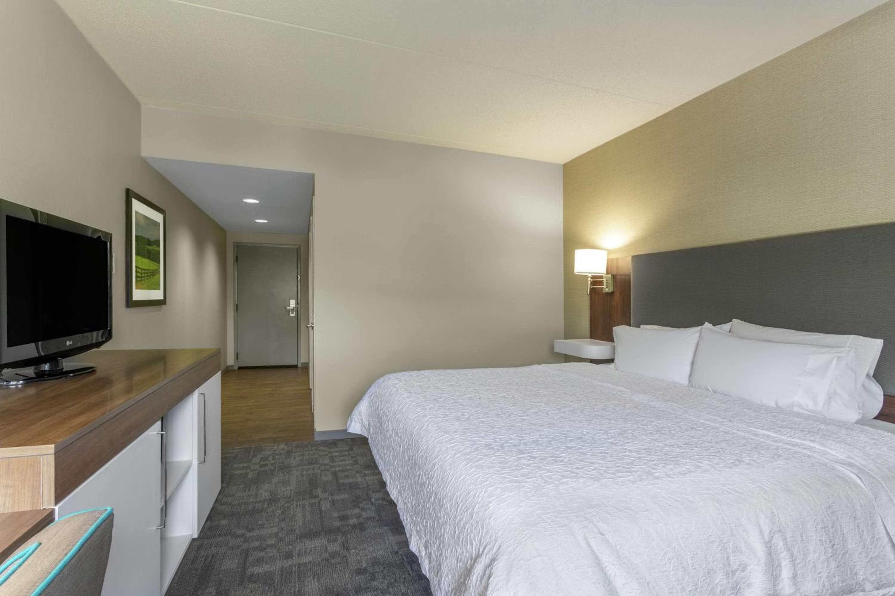 Hampton Inn Bedford