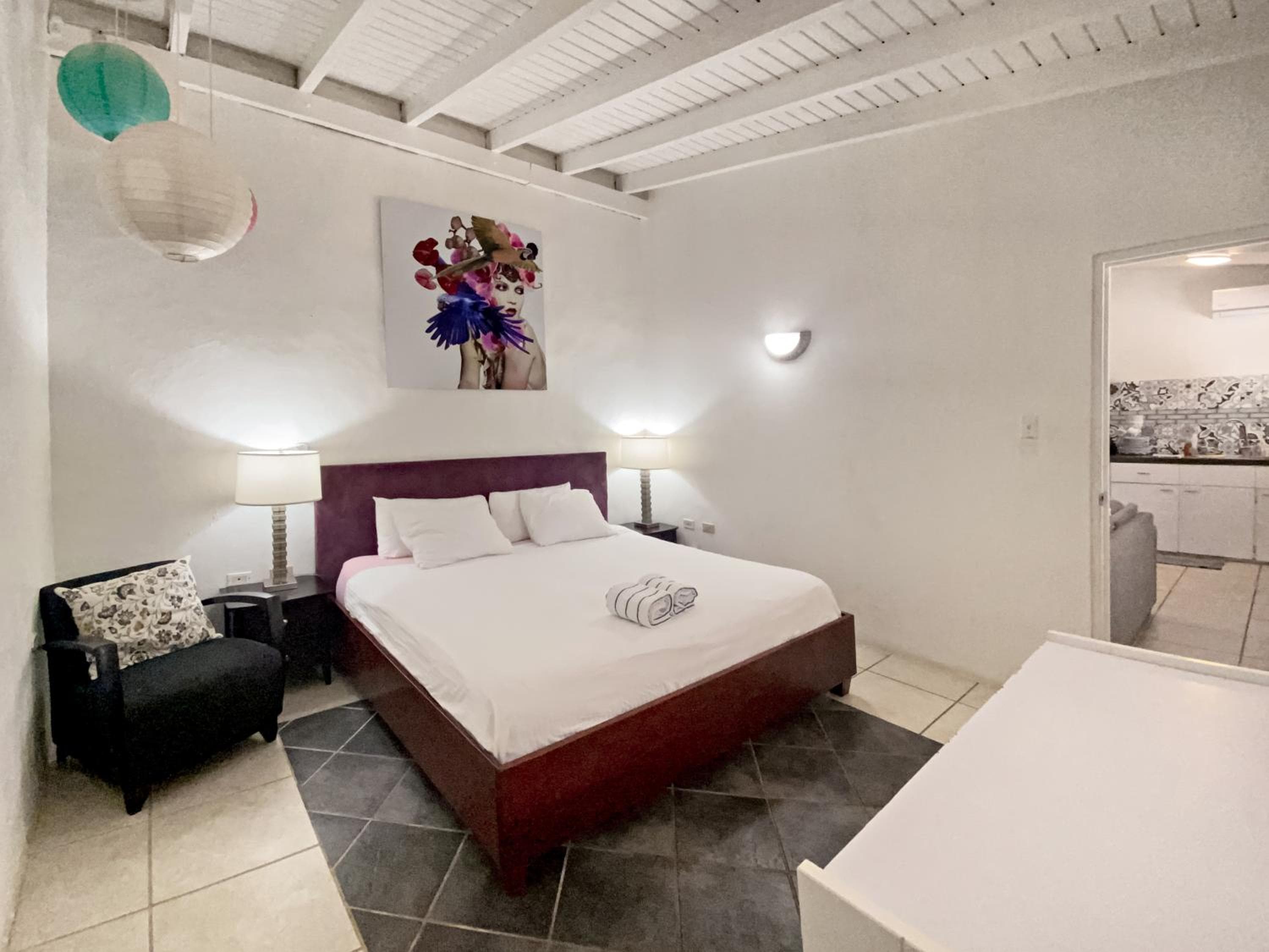 Casalina Garden 2 blocks to Palm Beach & Kitesurfing school