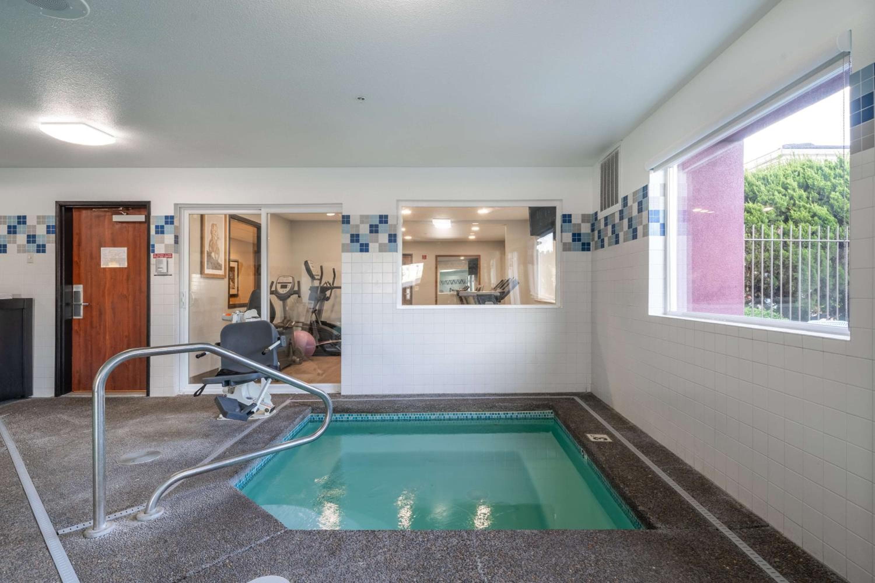 Best Western Lake Oswego Hotel & Suites