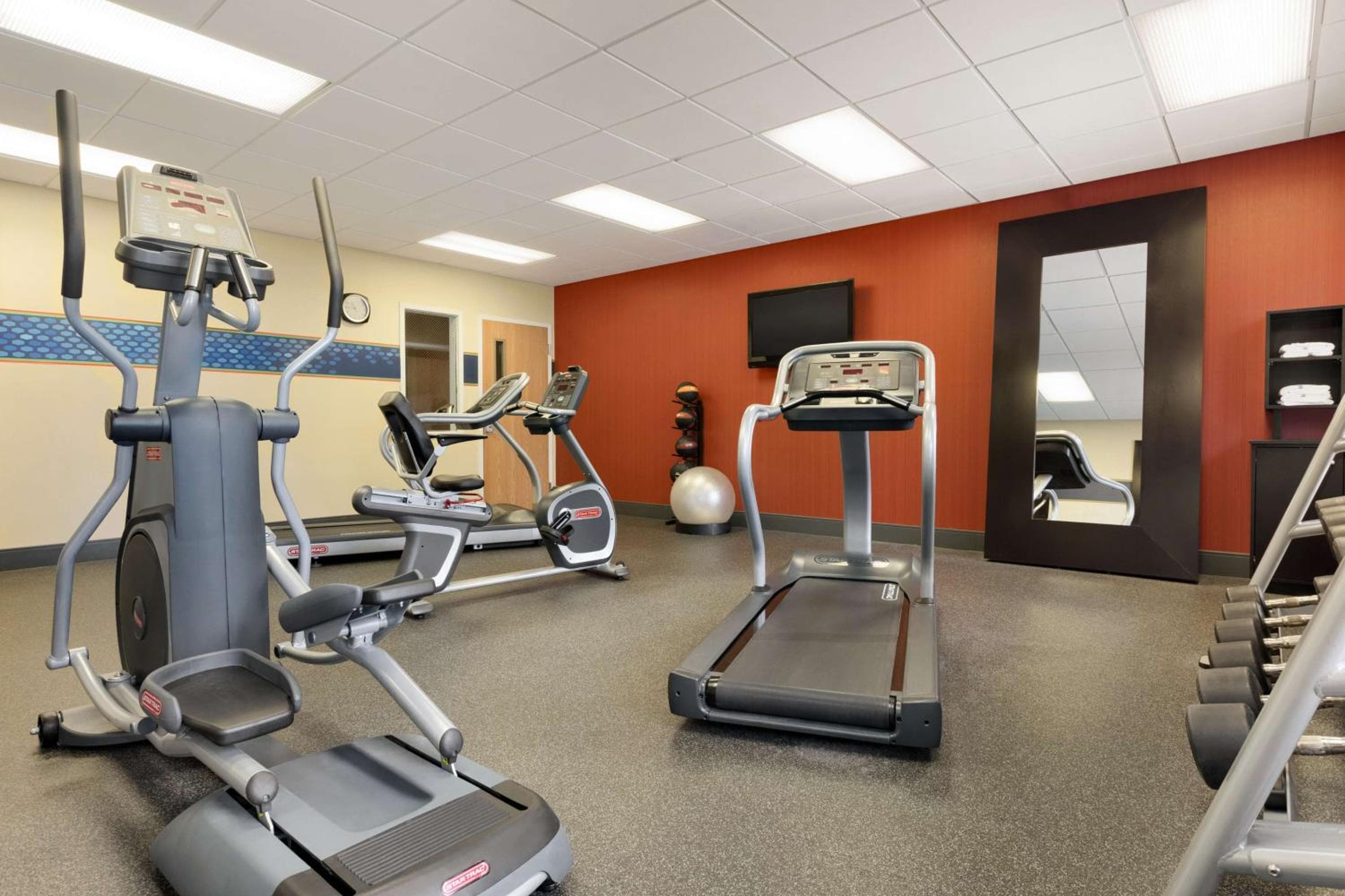 Hampton Inn & Suites Largo
