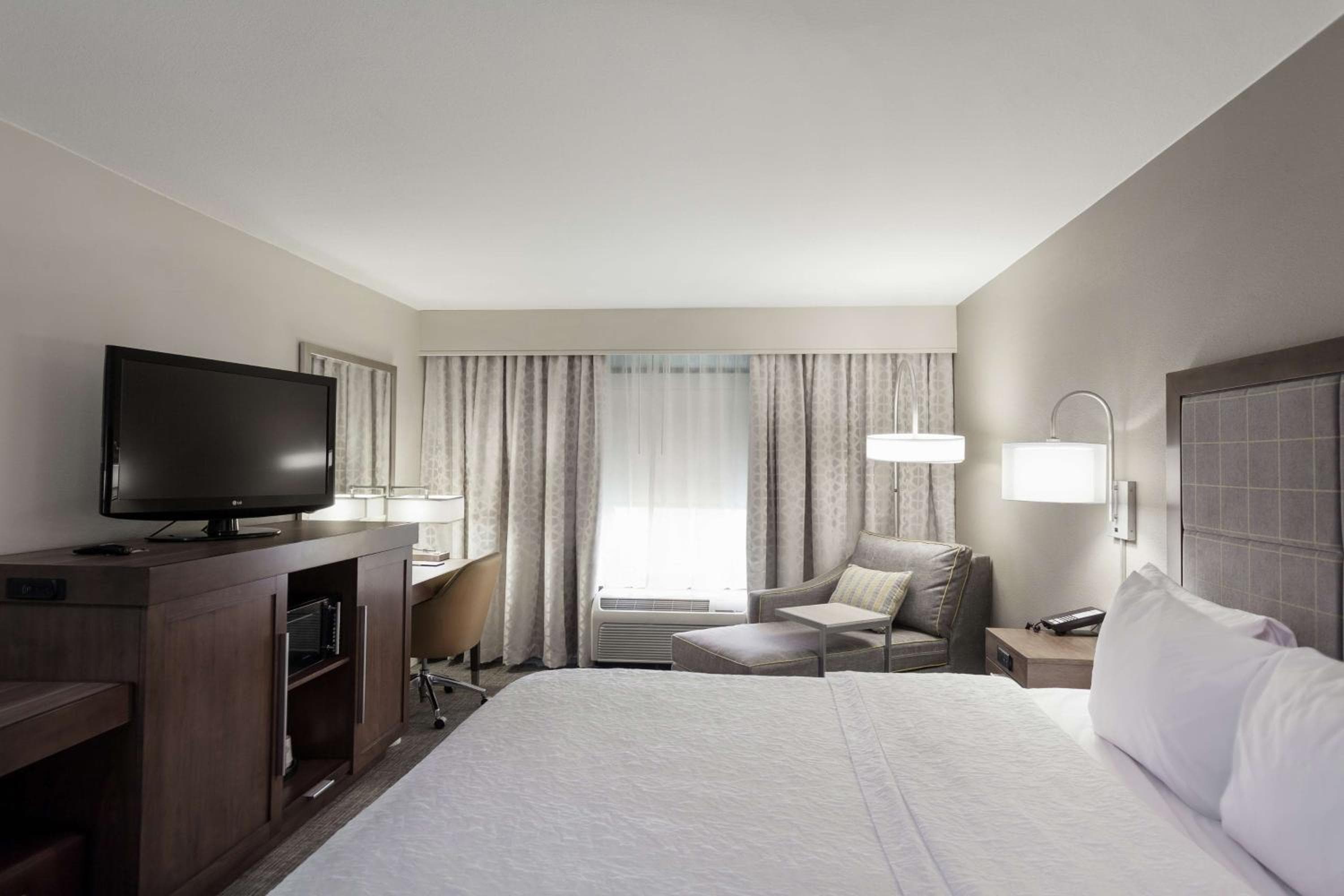 Hampton Inn & Suites Dallas DFW Airport North Grapevine