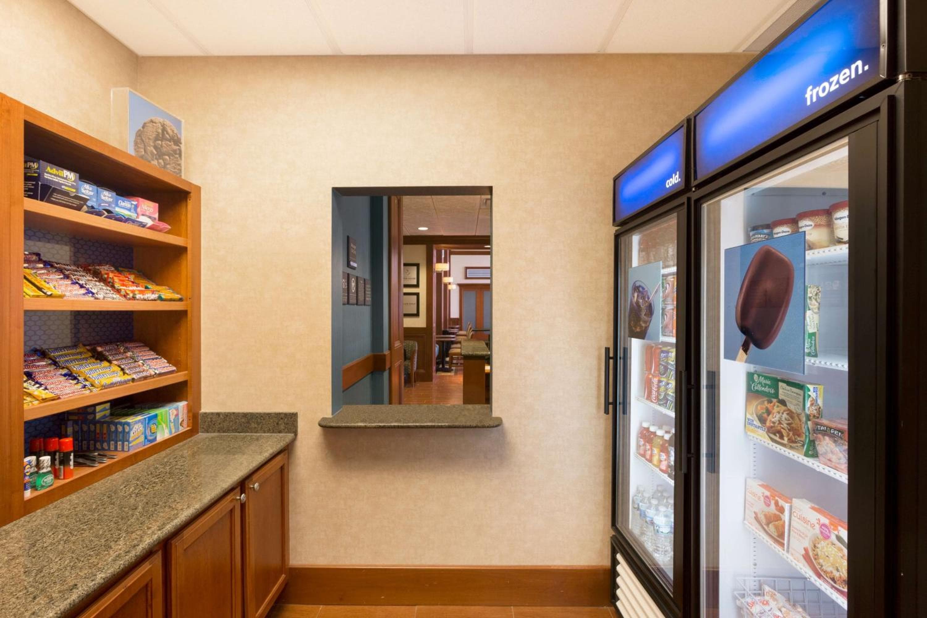 Hampton Inn & Suites Detroit/Chesterfield