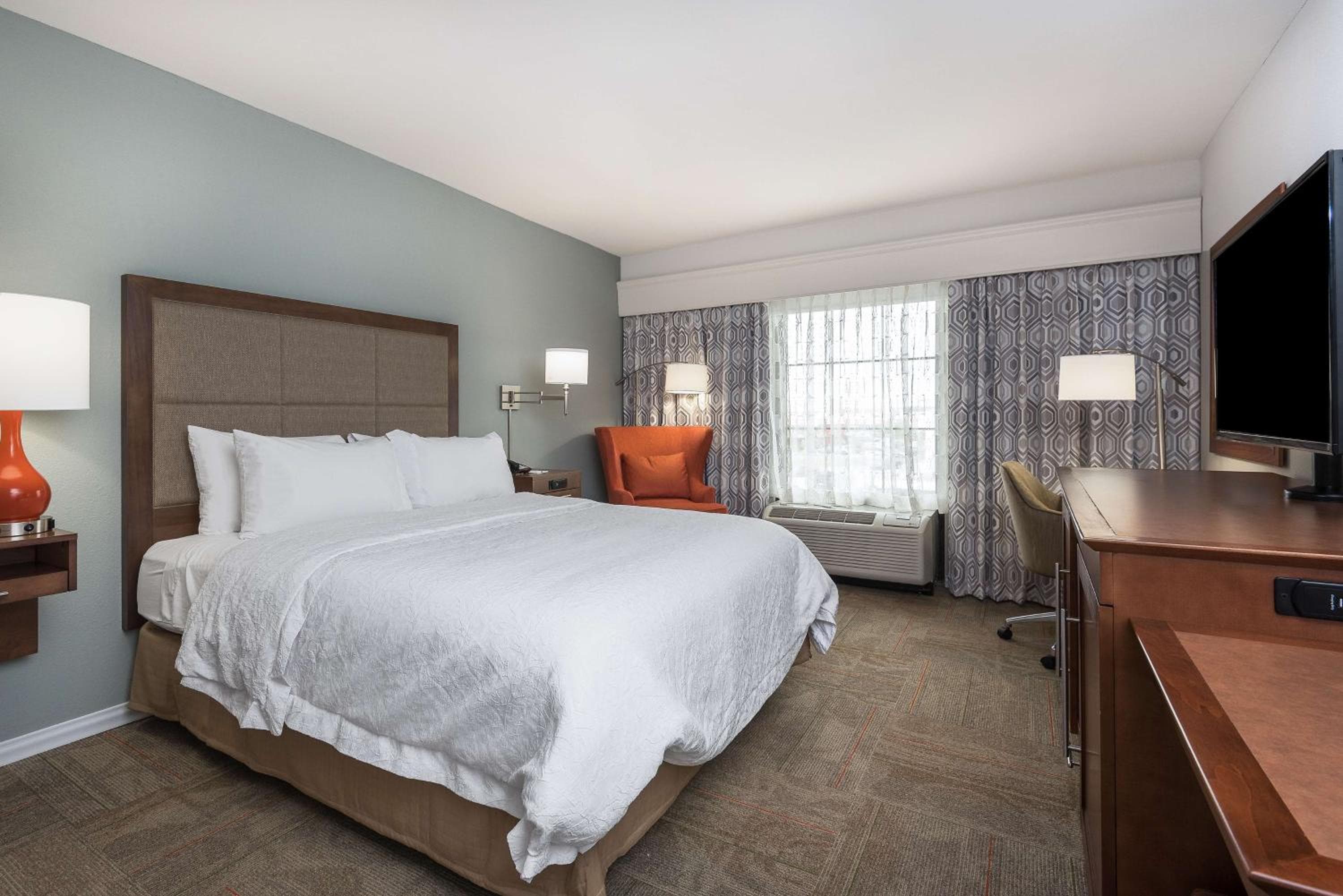 Hampton Inn & Suites Florence Center