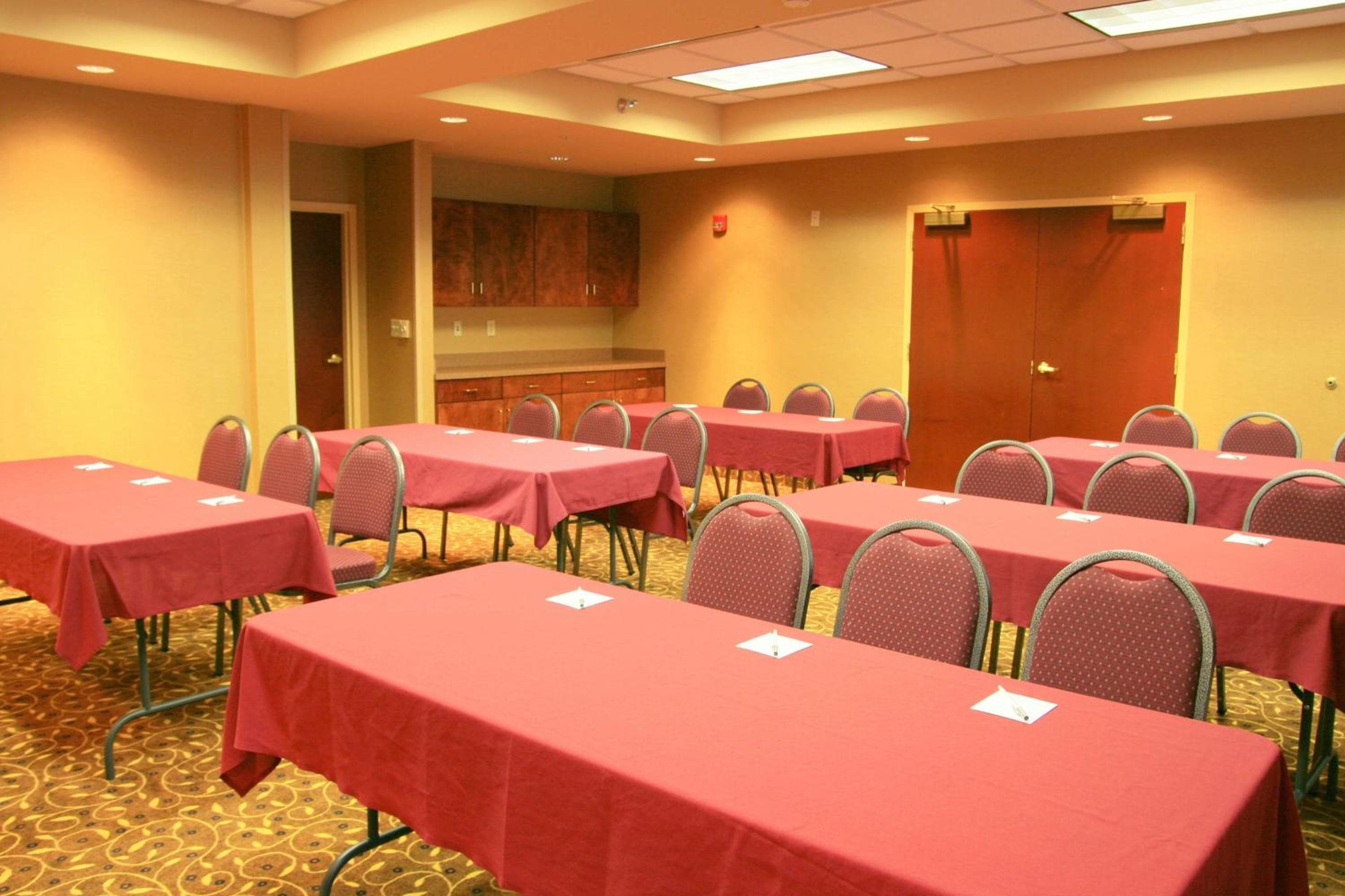 Hampton Inn Greensboro East / McLeansville