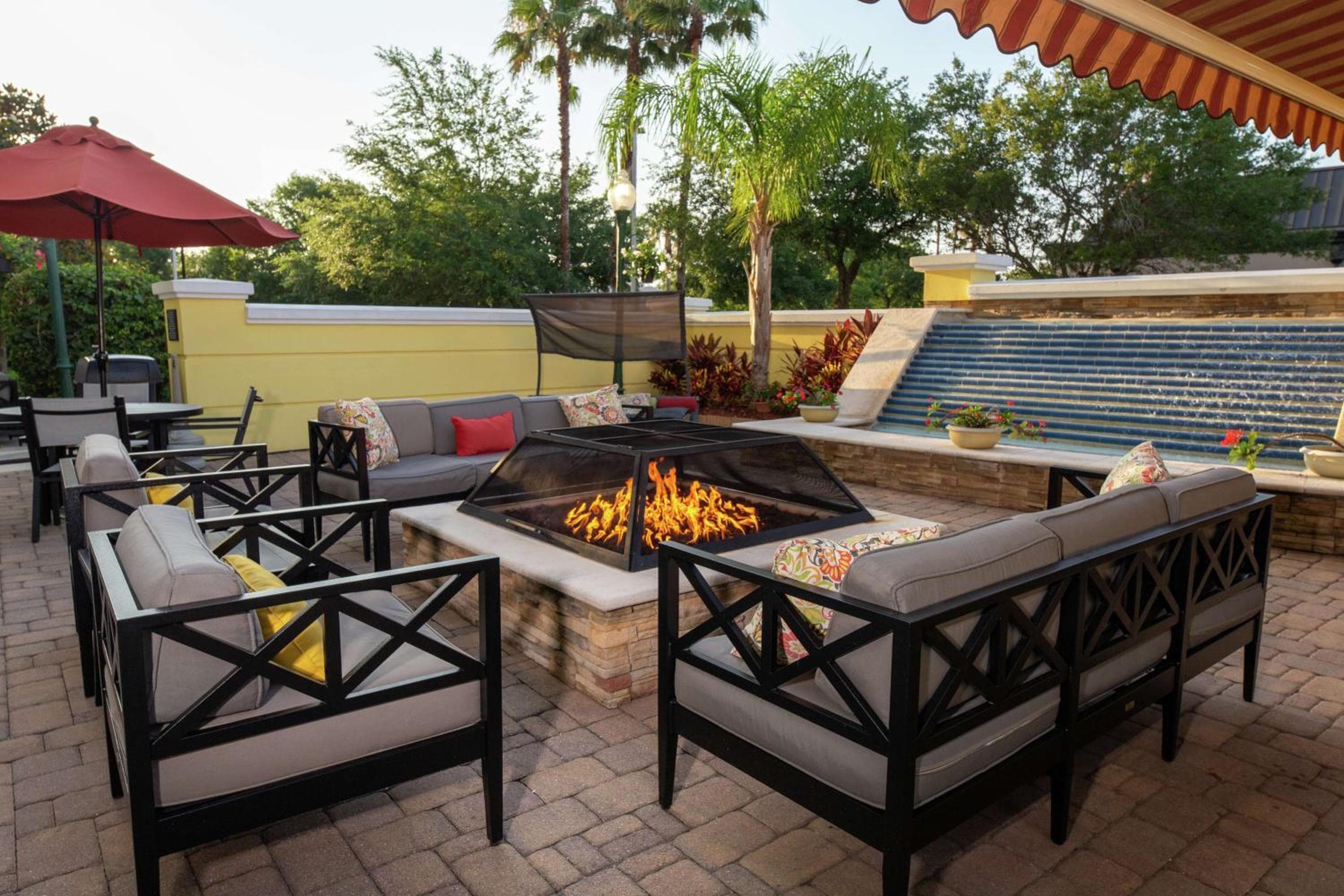 Hampton Inn & Suites Jacksonville Deerwood Park