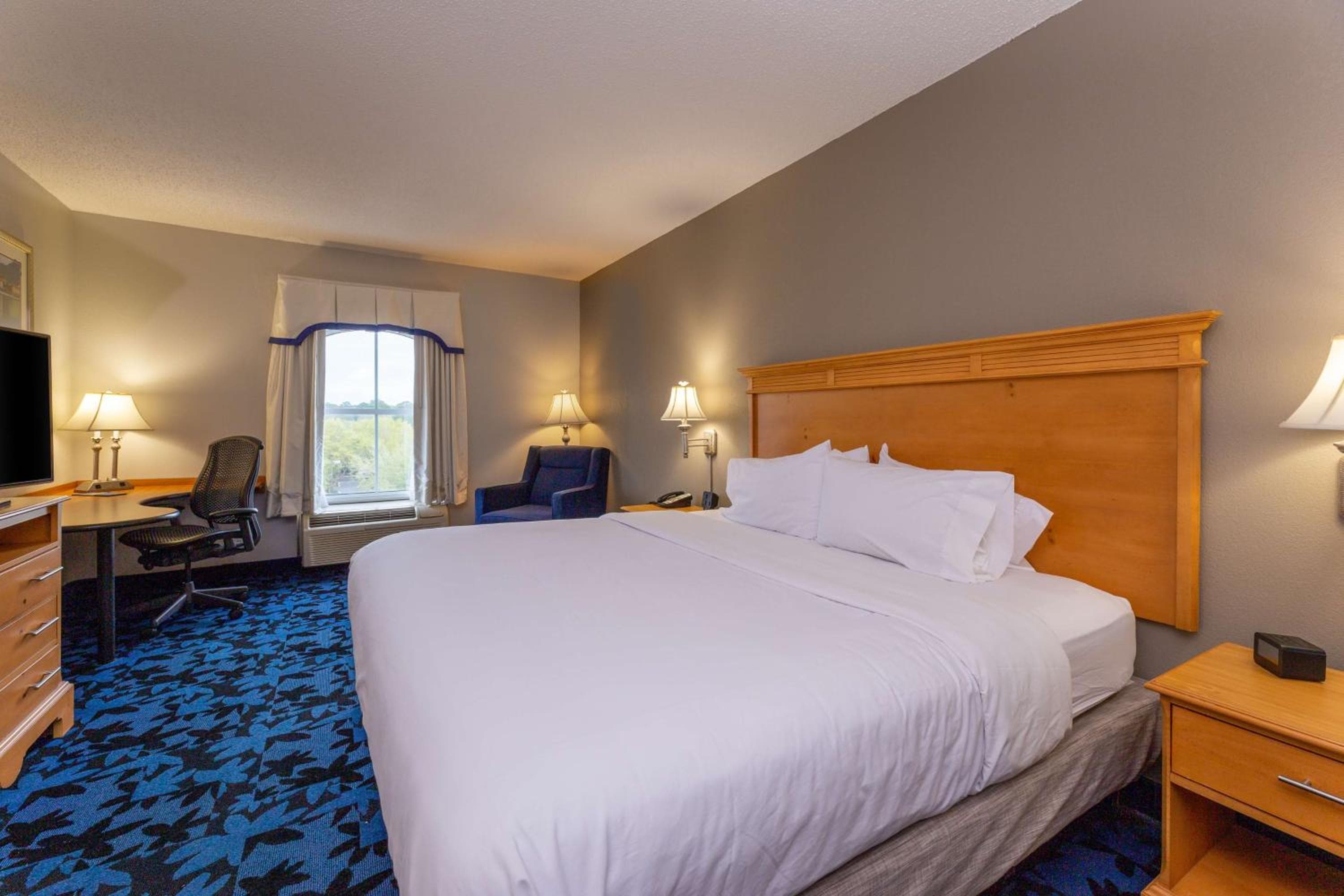Hampton Inn & Suites Jacksonville Deerwood Park
