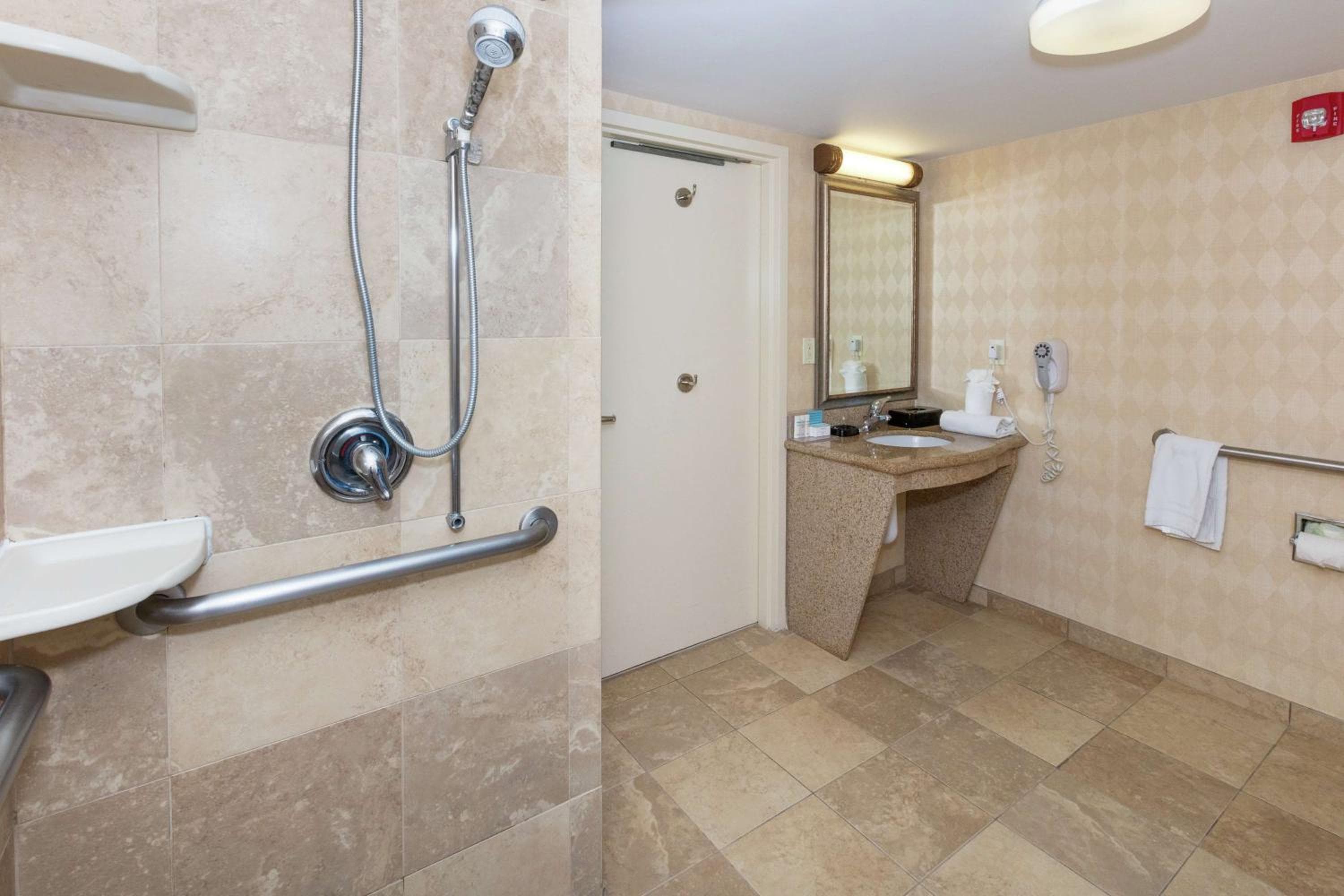 Hampton Inn & Suites Jacksonville-Airport