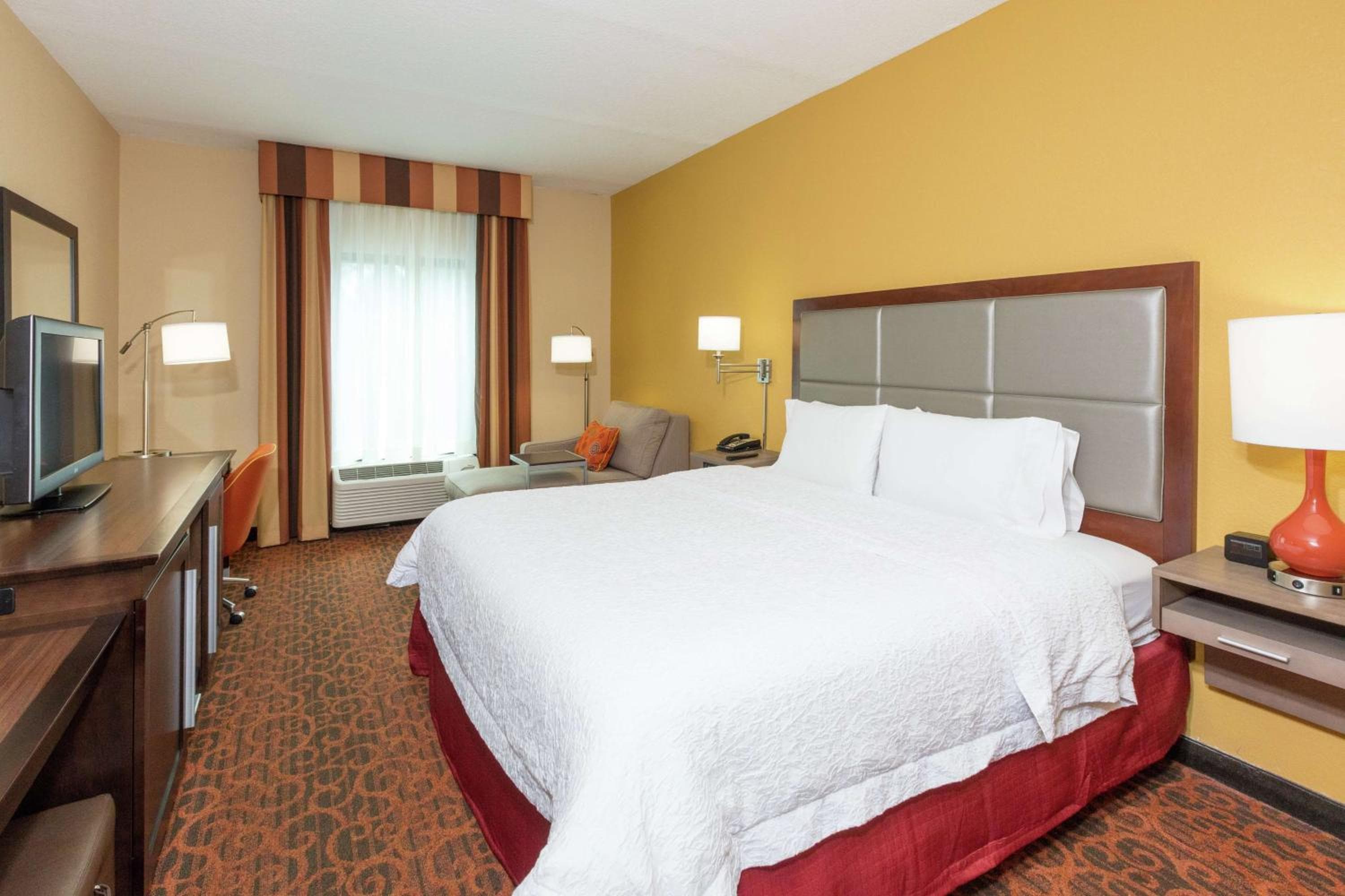 Hampton Inn & Suites Jacksonville-Airport