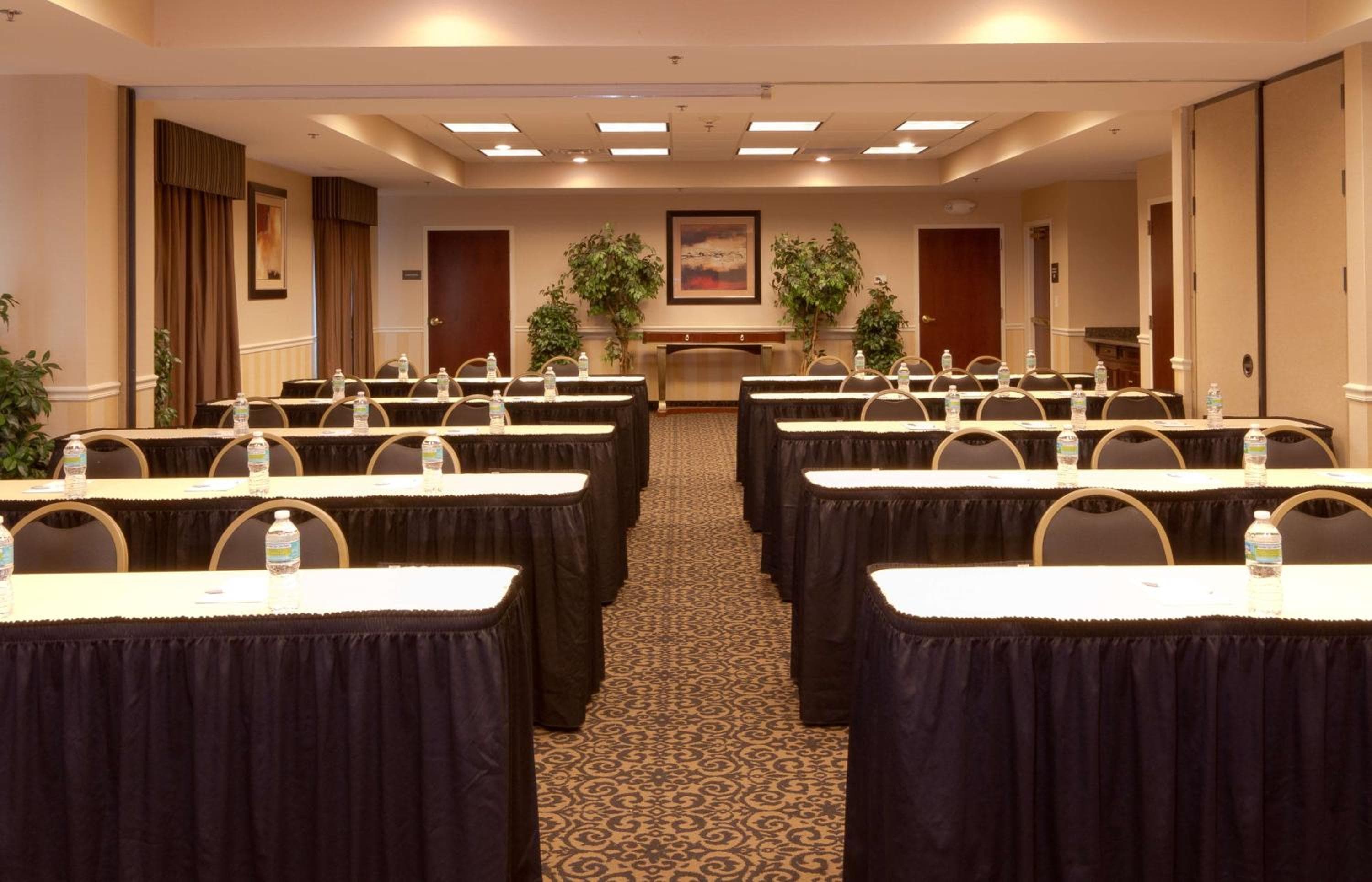 Hampton Inn & Suites Jacksonville-Airport