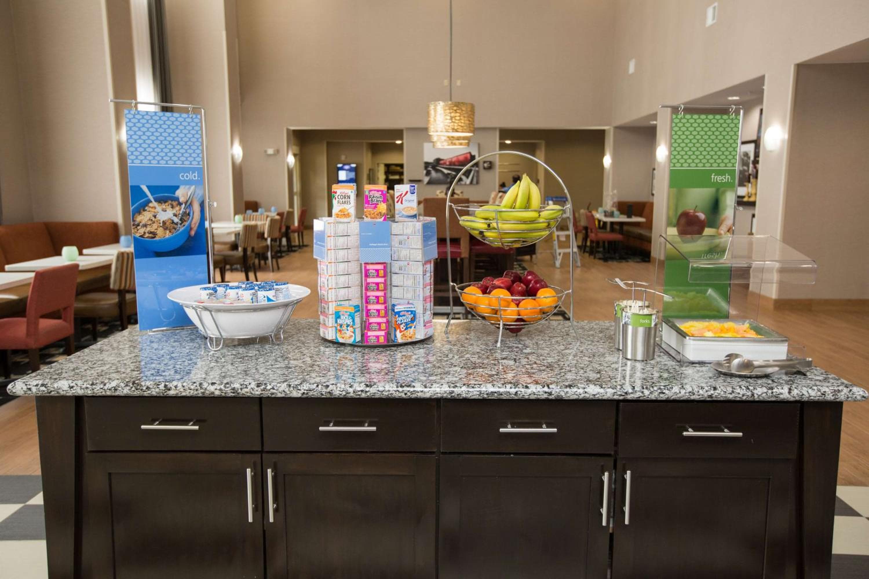 Hampton Inn & Suites Oklahoma City Airport