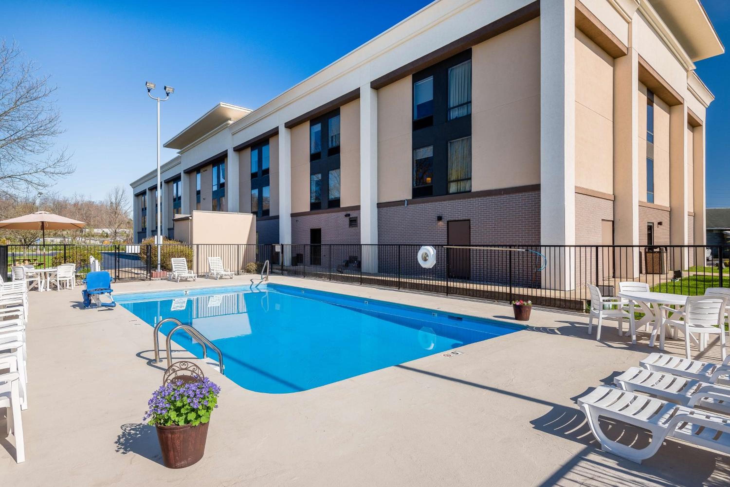 Hampton Inn Parkersburg/Mineral Wells