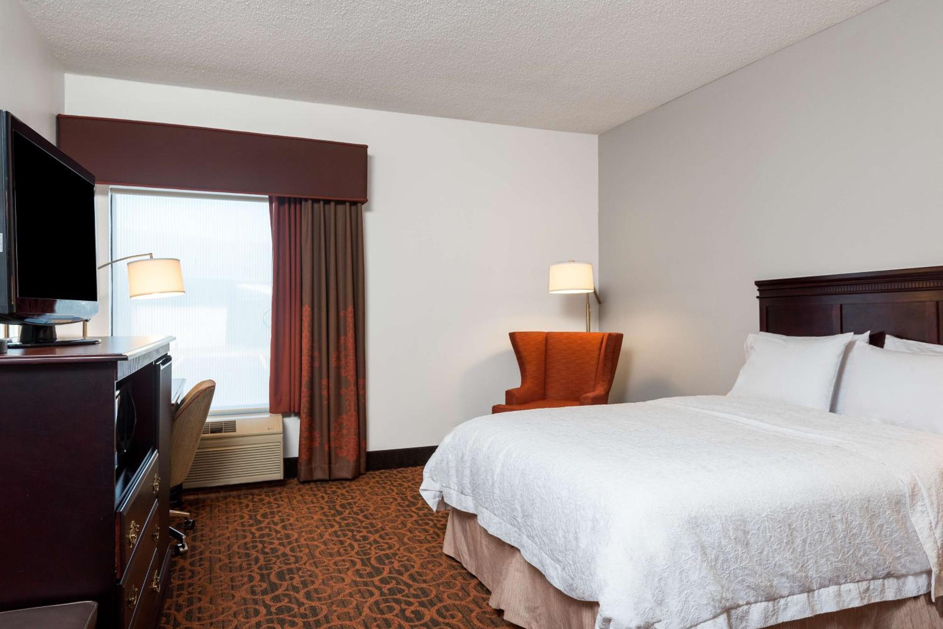 Hampton Inn Parkersburg/Mineral Wells