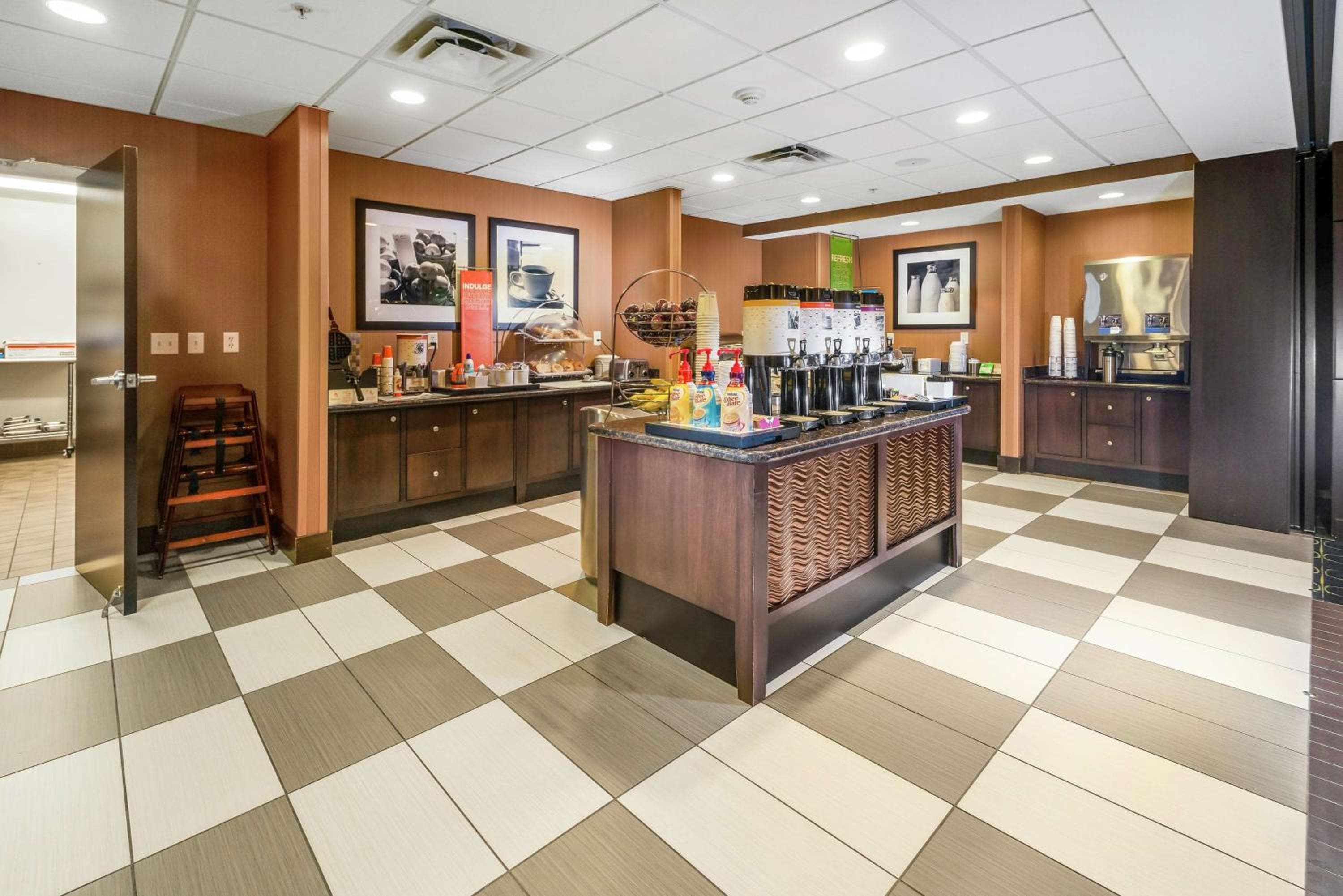 Hampton Inn and Suites Tulsa/Catoosa