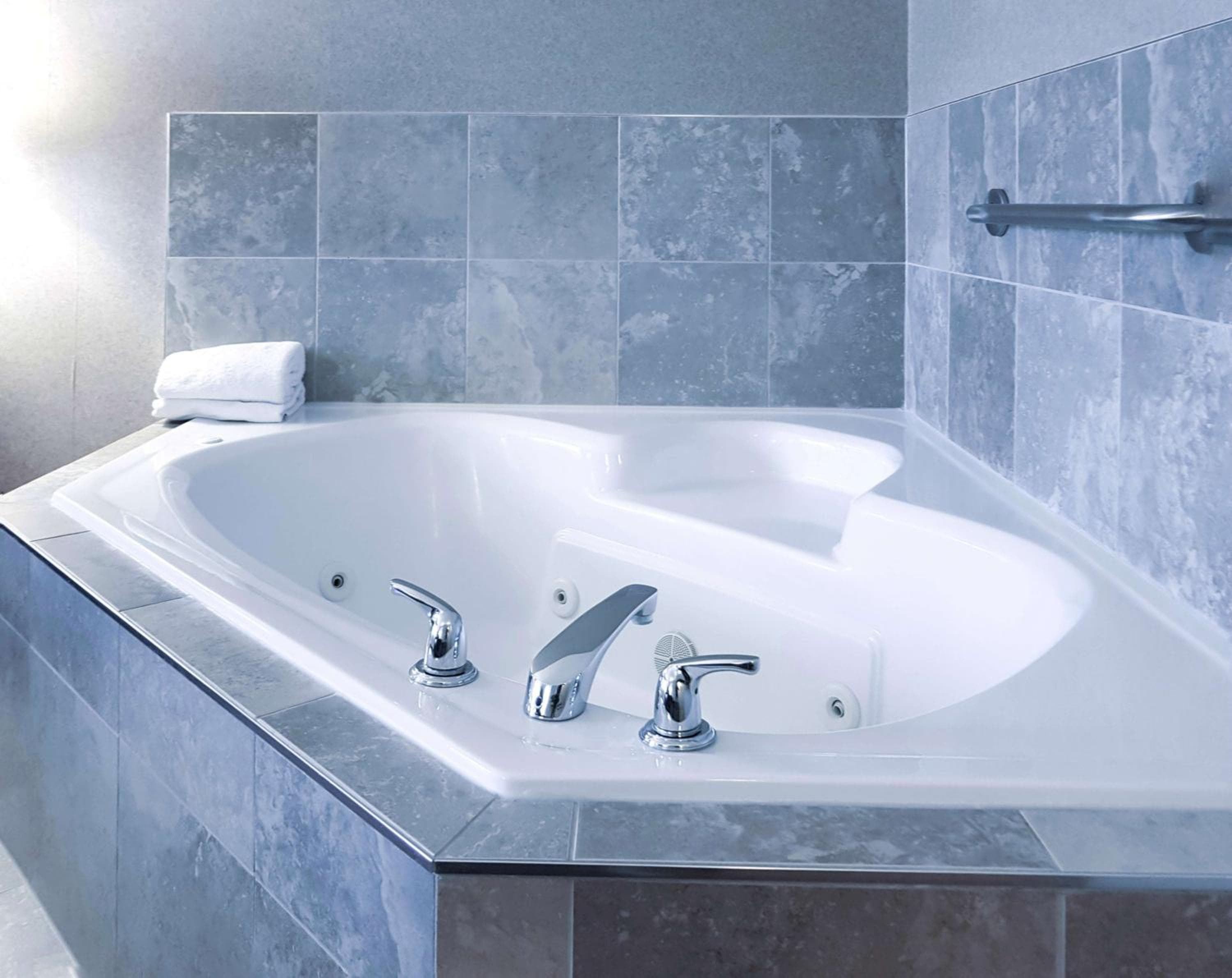 Hampton Inn & Suites by Hilton Edmonton International Airport