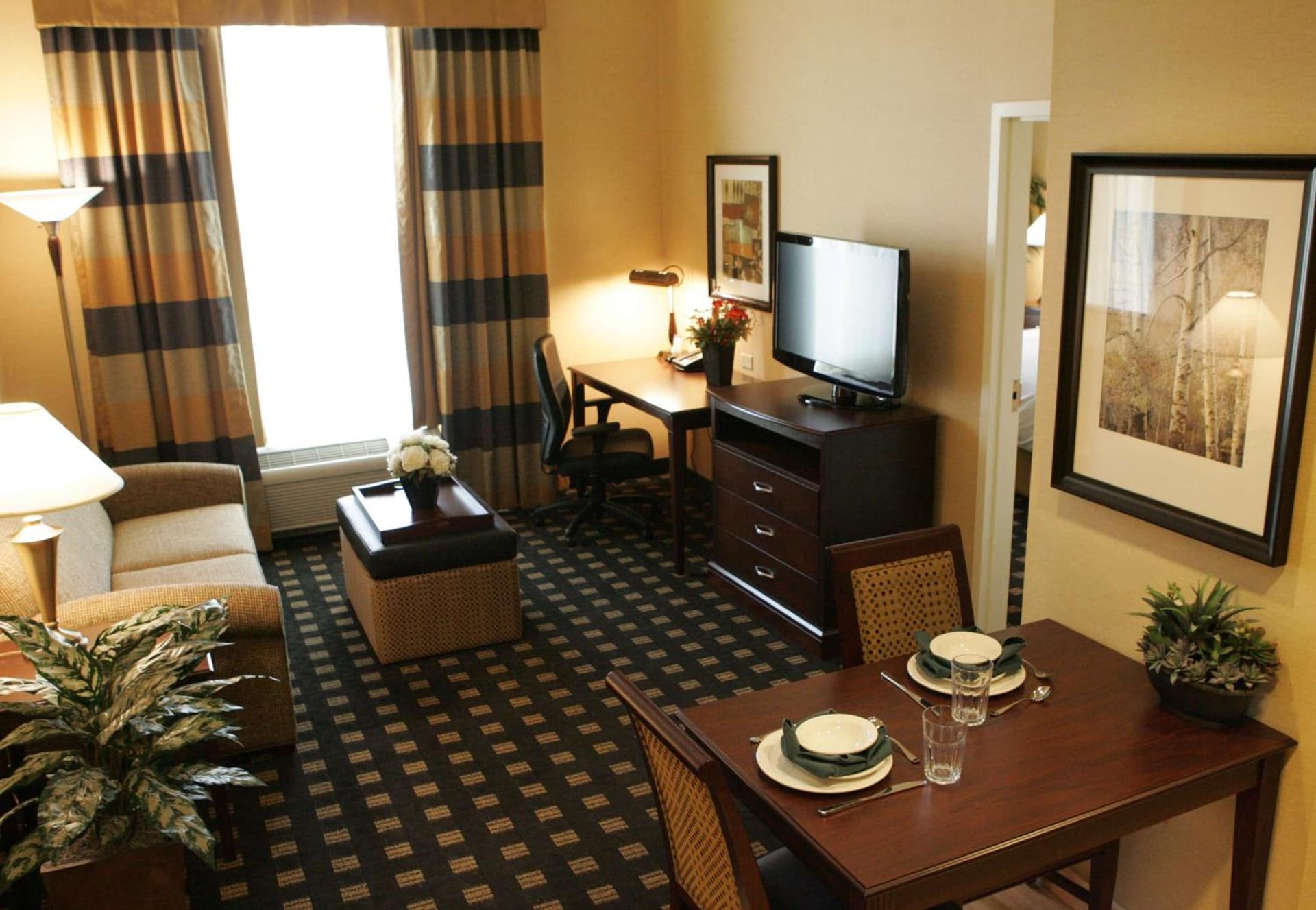 Homewood Suites by Hilton Toronto Airport Corporate Centre