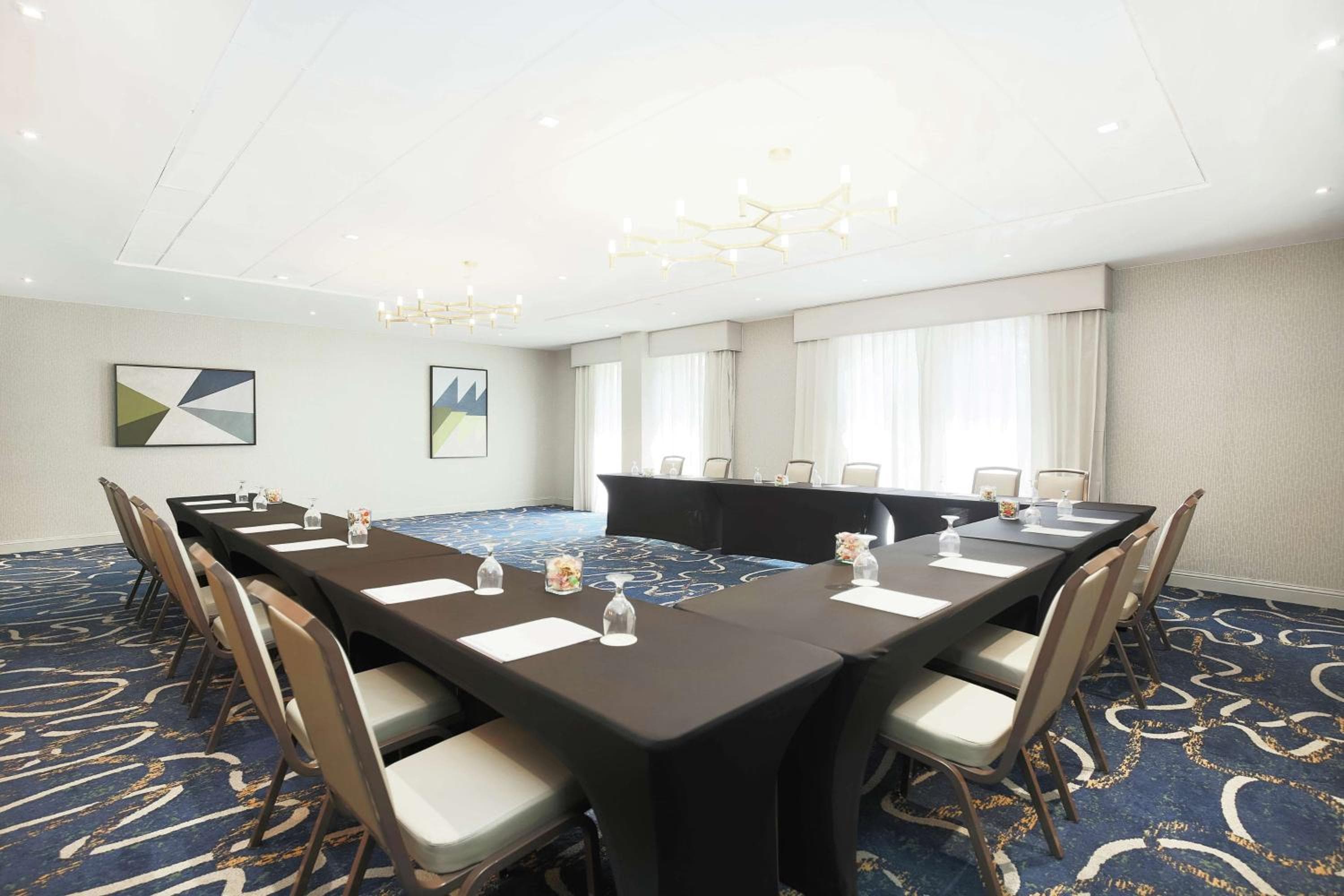 DoubleTree by Hilton Austin-University Area