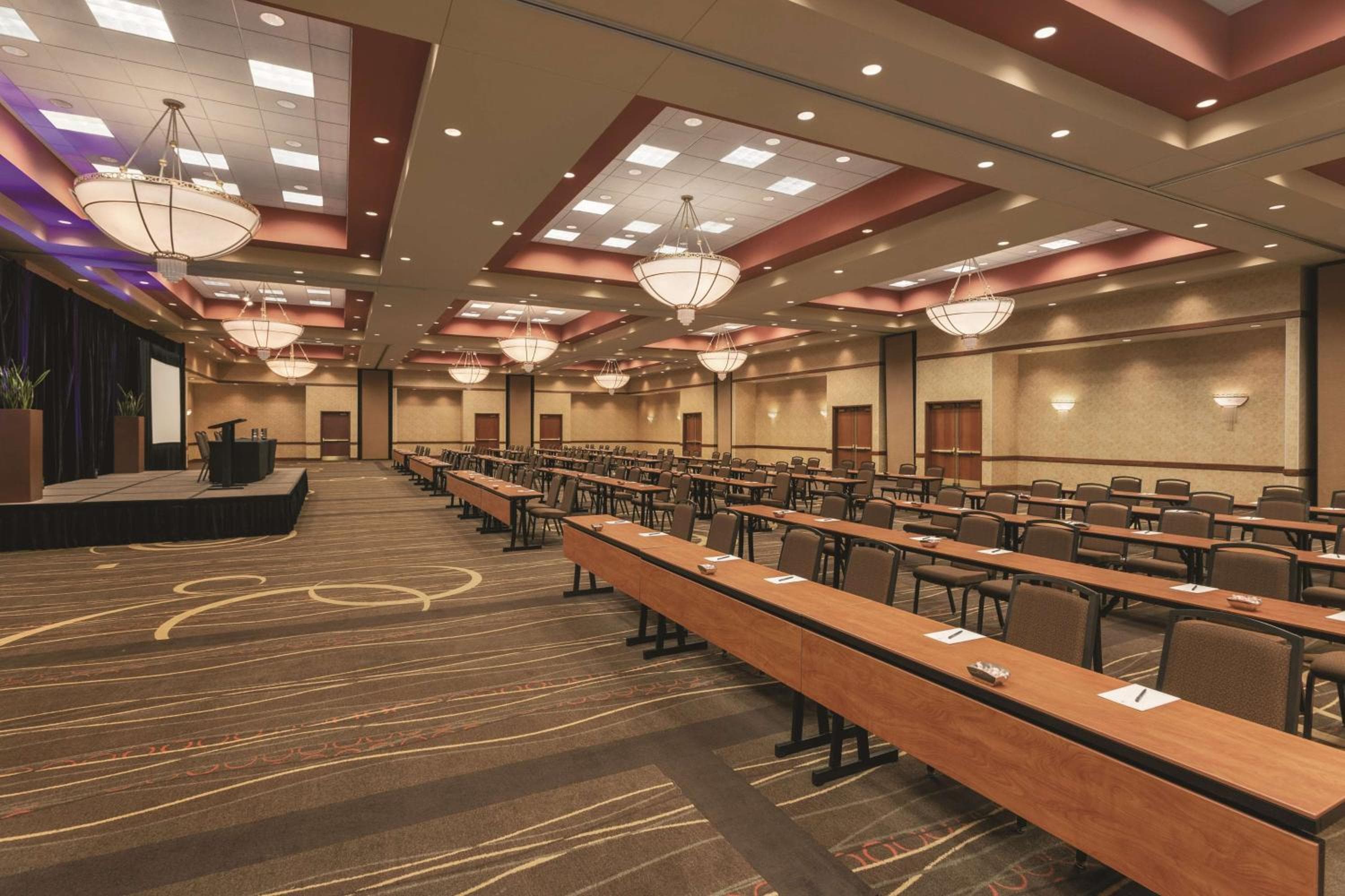 Embassy Suites by Hilton Franklin Cool Spring