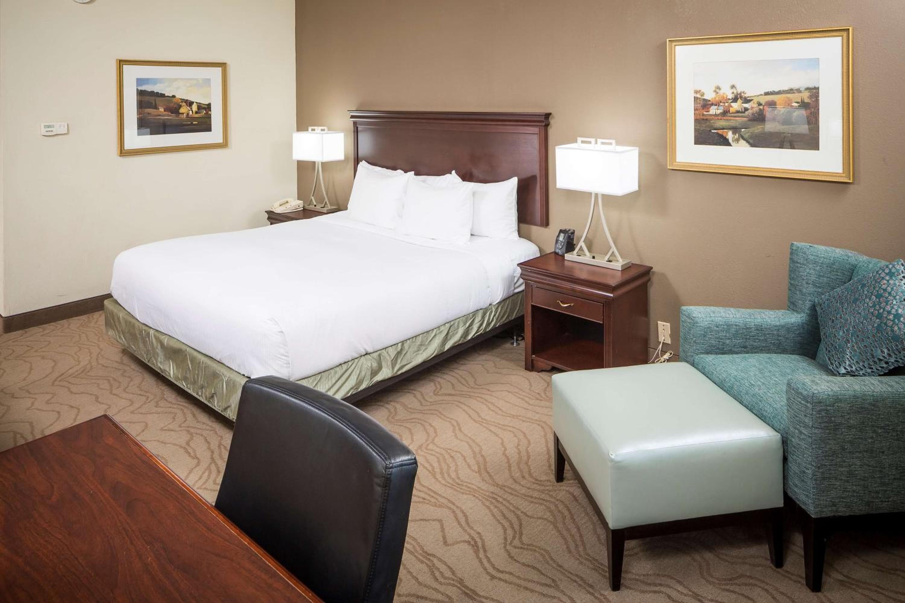 DoubleTree by Hilton Boston-Milford