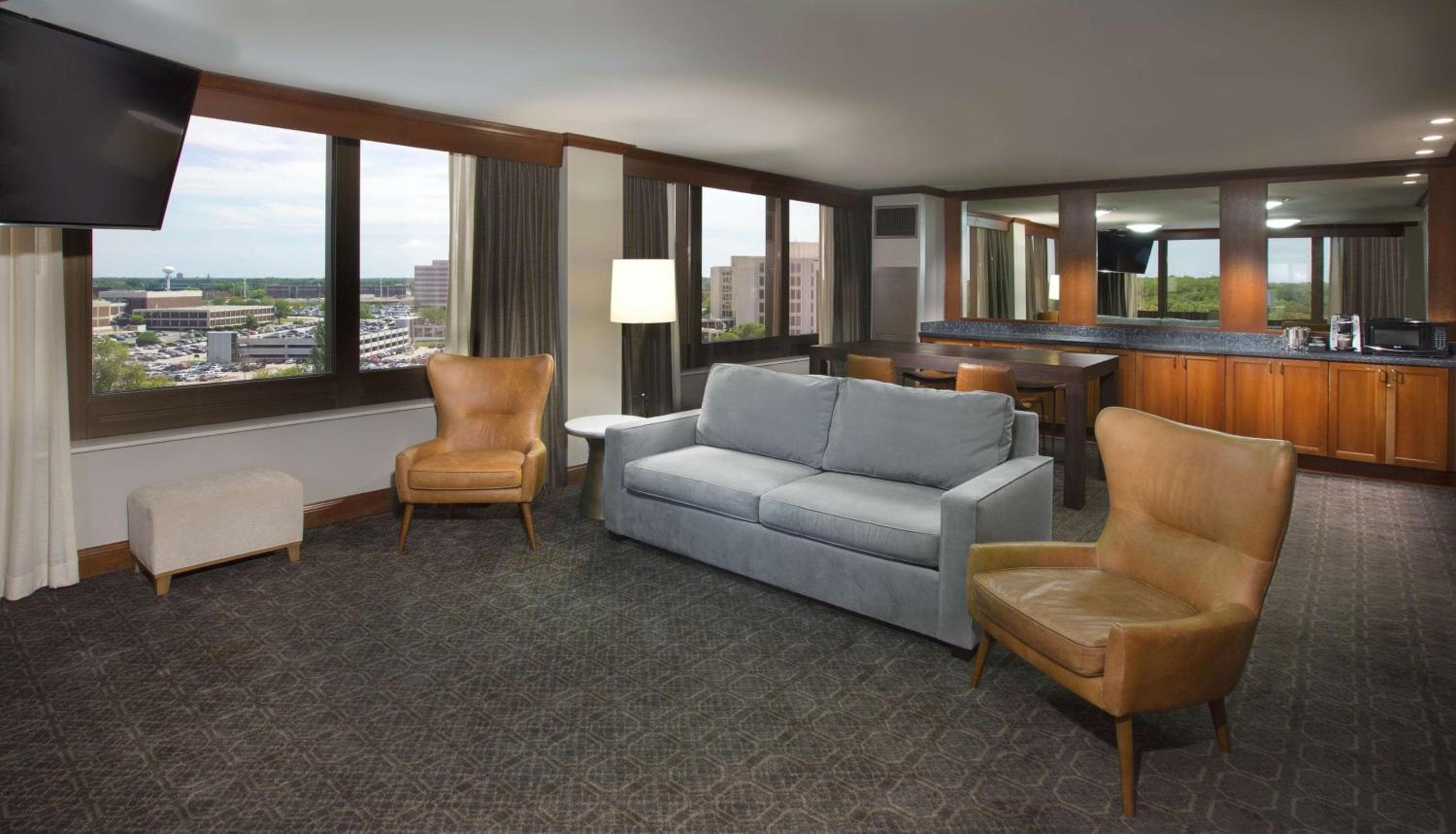 DoubleTree by Hilton Chicago - Oak Brook