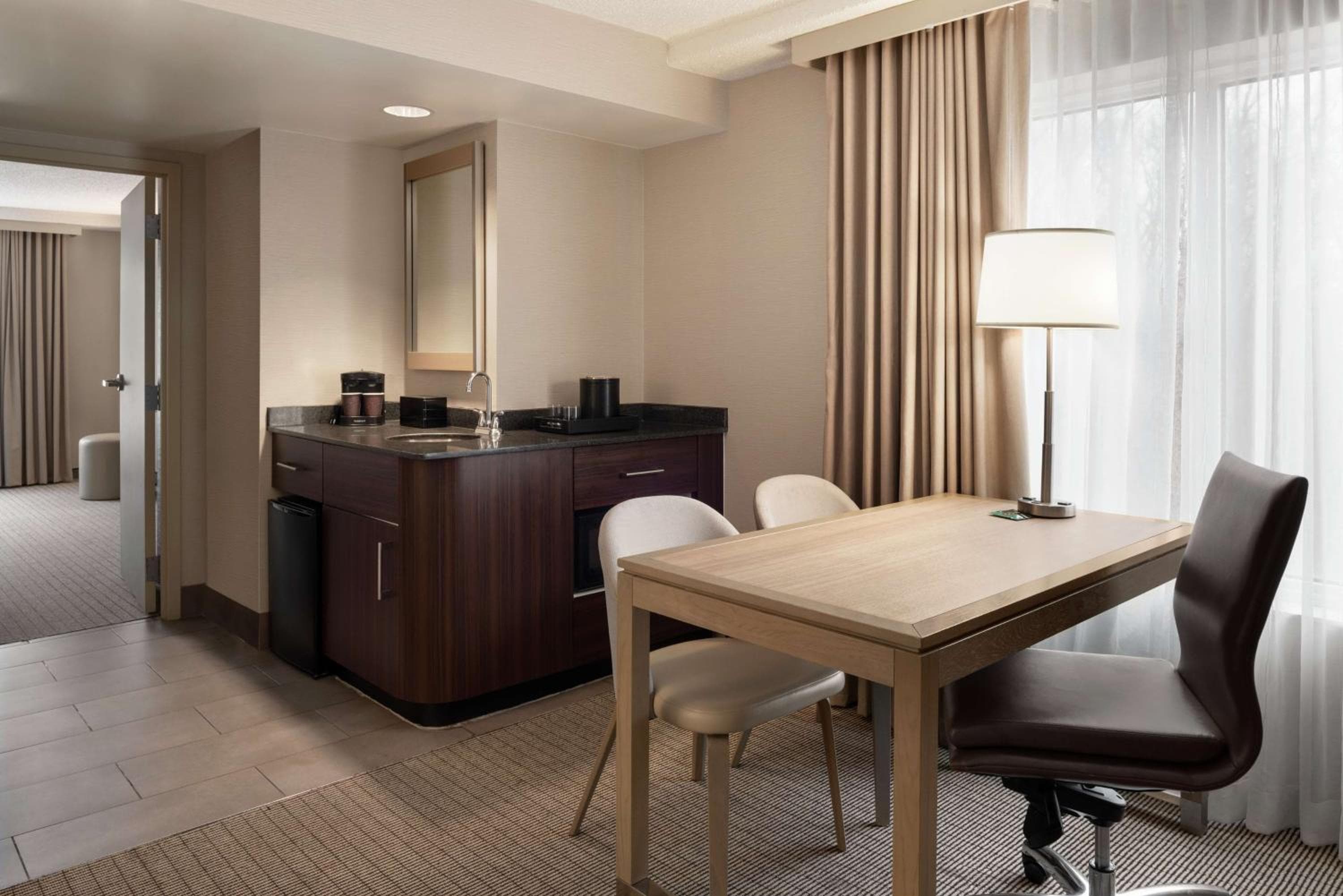 Embassy Suites by Hilton Cleveland Rockside