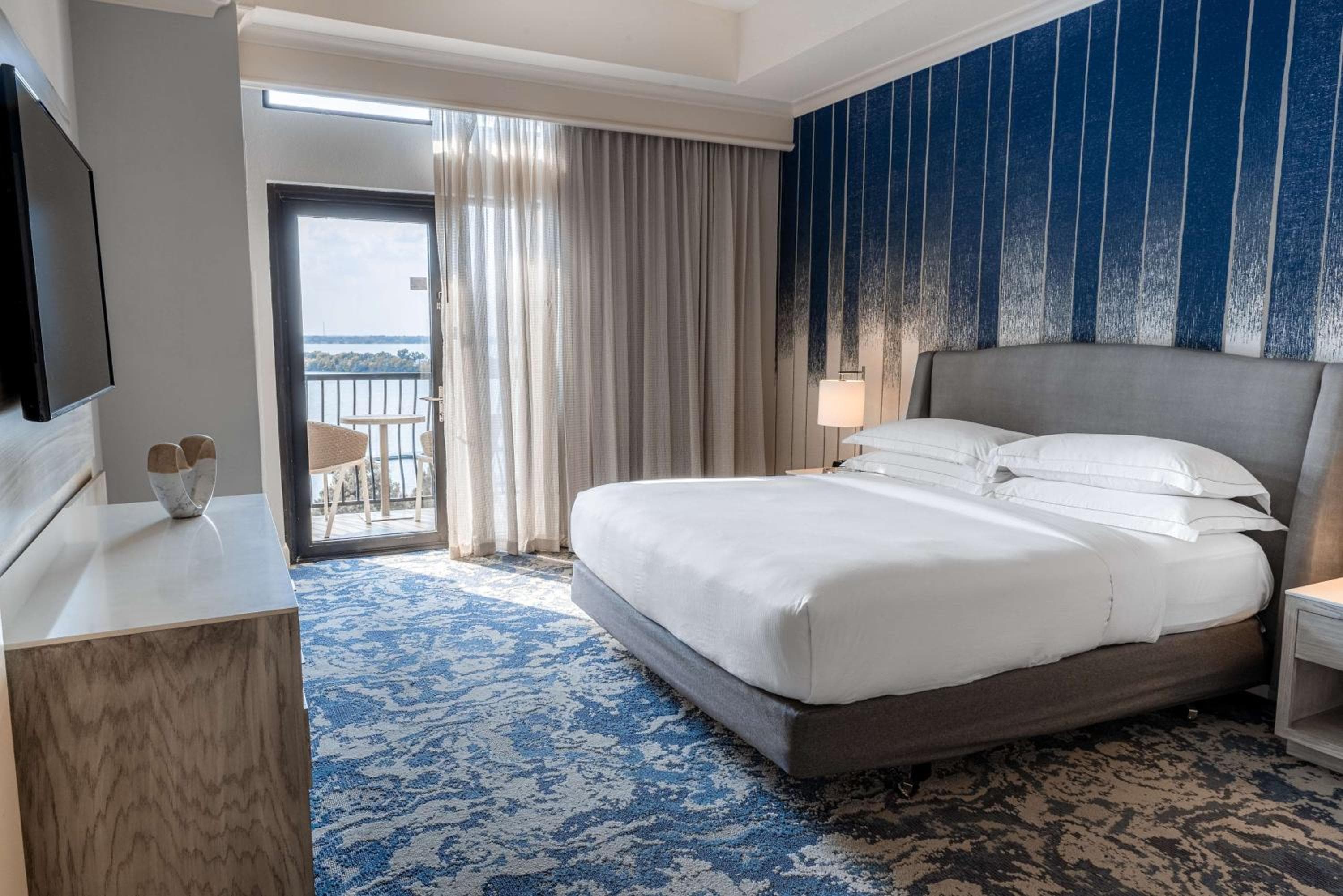 Hilton Dallas/Rockwall Lakefront Hotel