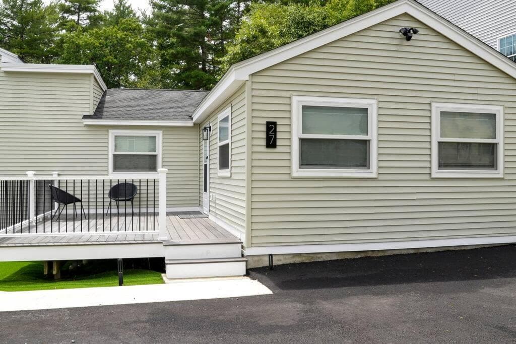 LakeAccess 4 Bed 3 Full Bath HOT TUB