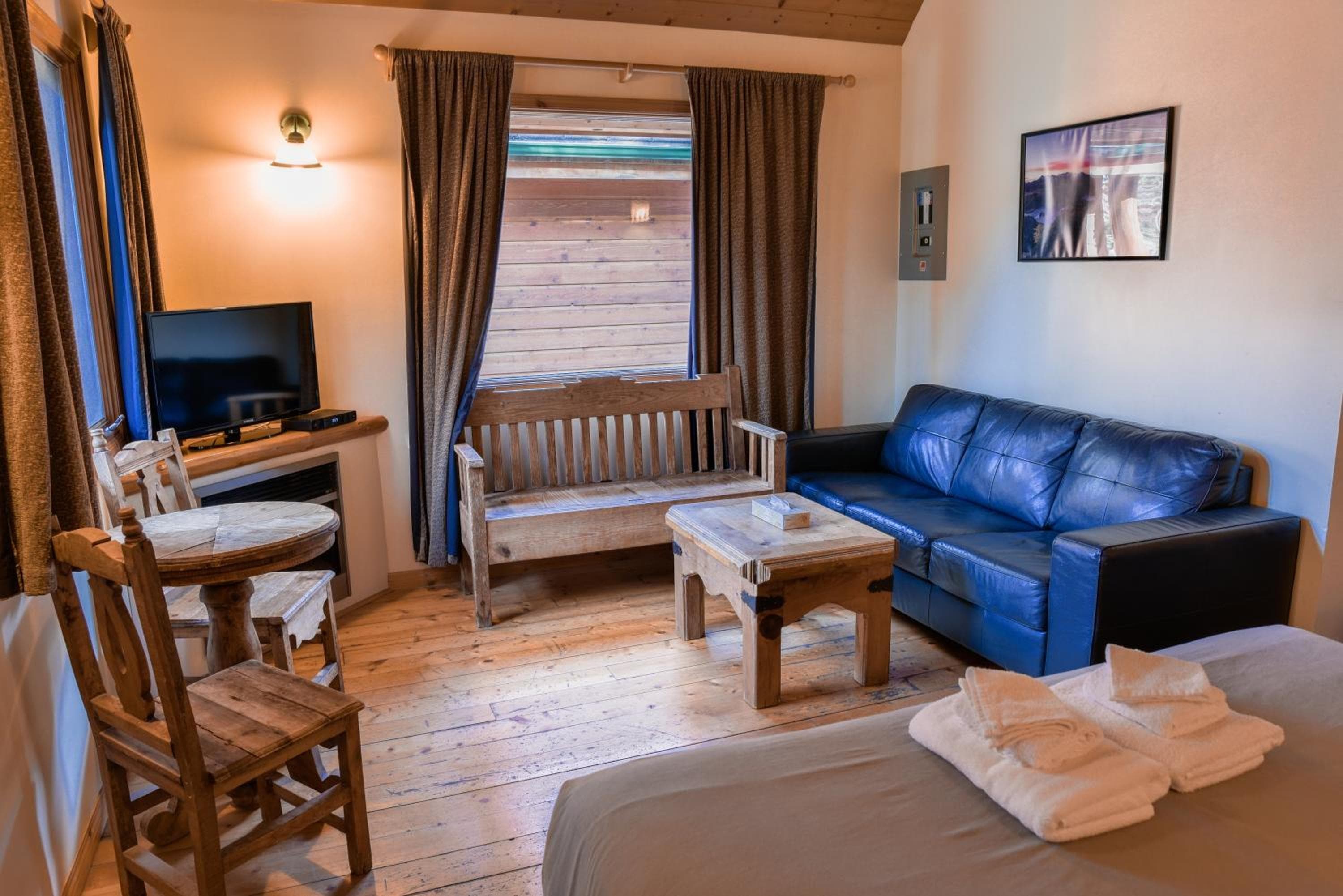 HI Banff Alpine Centre - Hostel