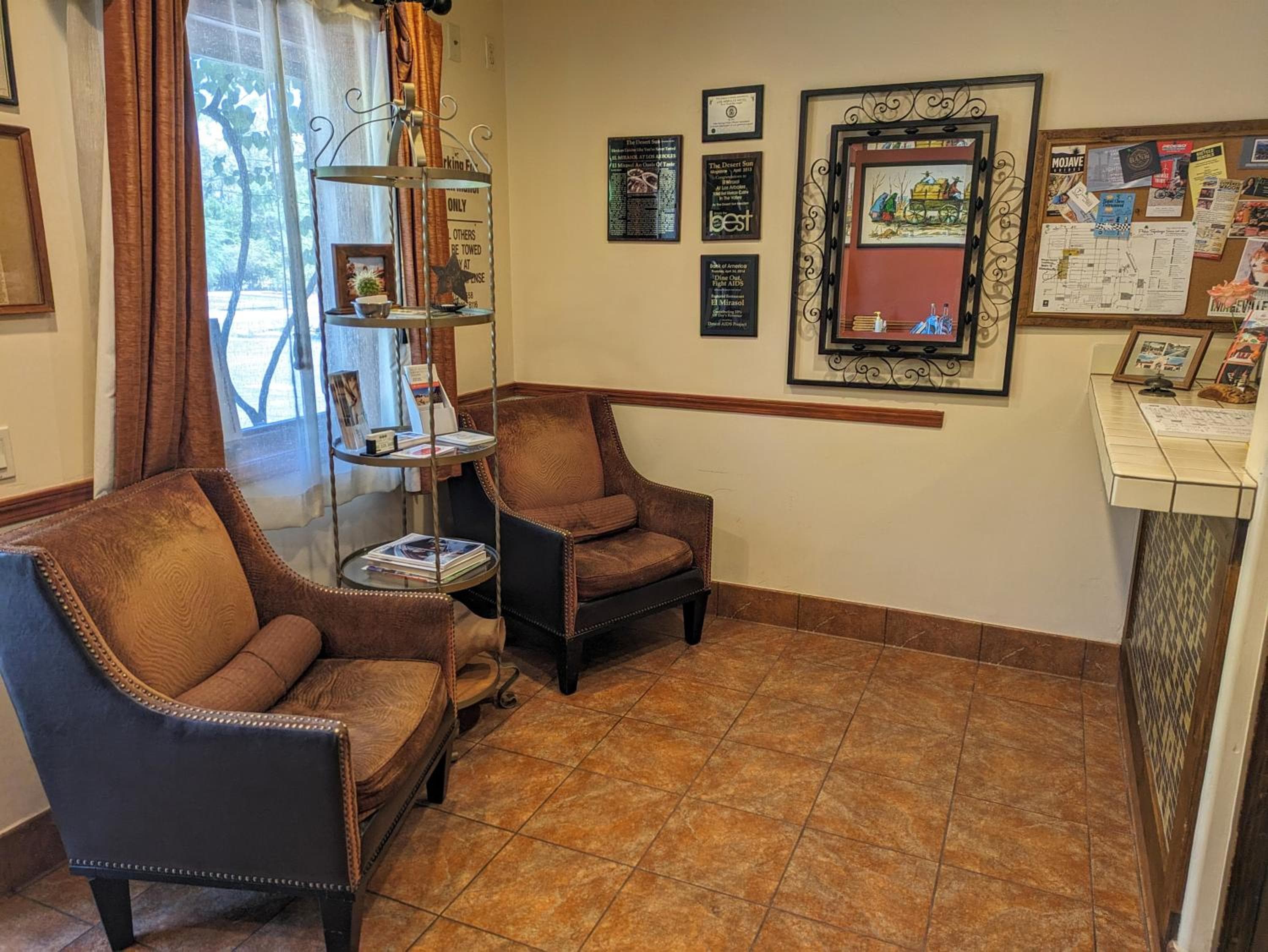 Los Arboles Hotel