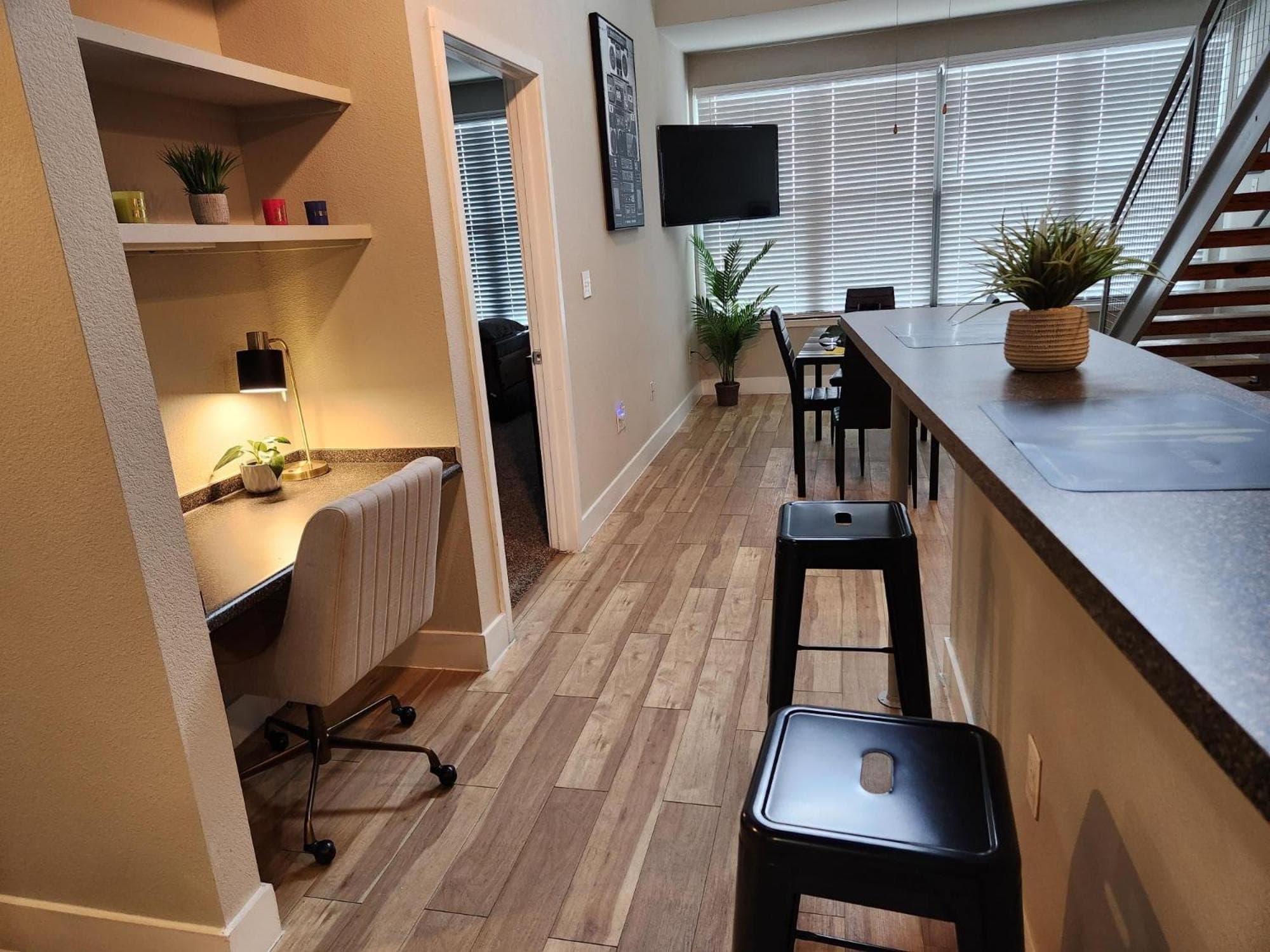 Cowboy Live, Laugh, & Loft Fort Worth 2 bedroom Loft Downtown
