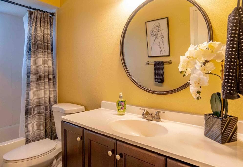 3bdr2bath home in Lutz close to Tampa, 20 min to Stadium, Airport