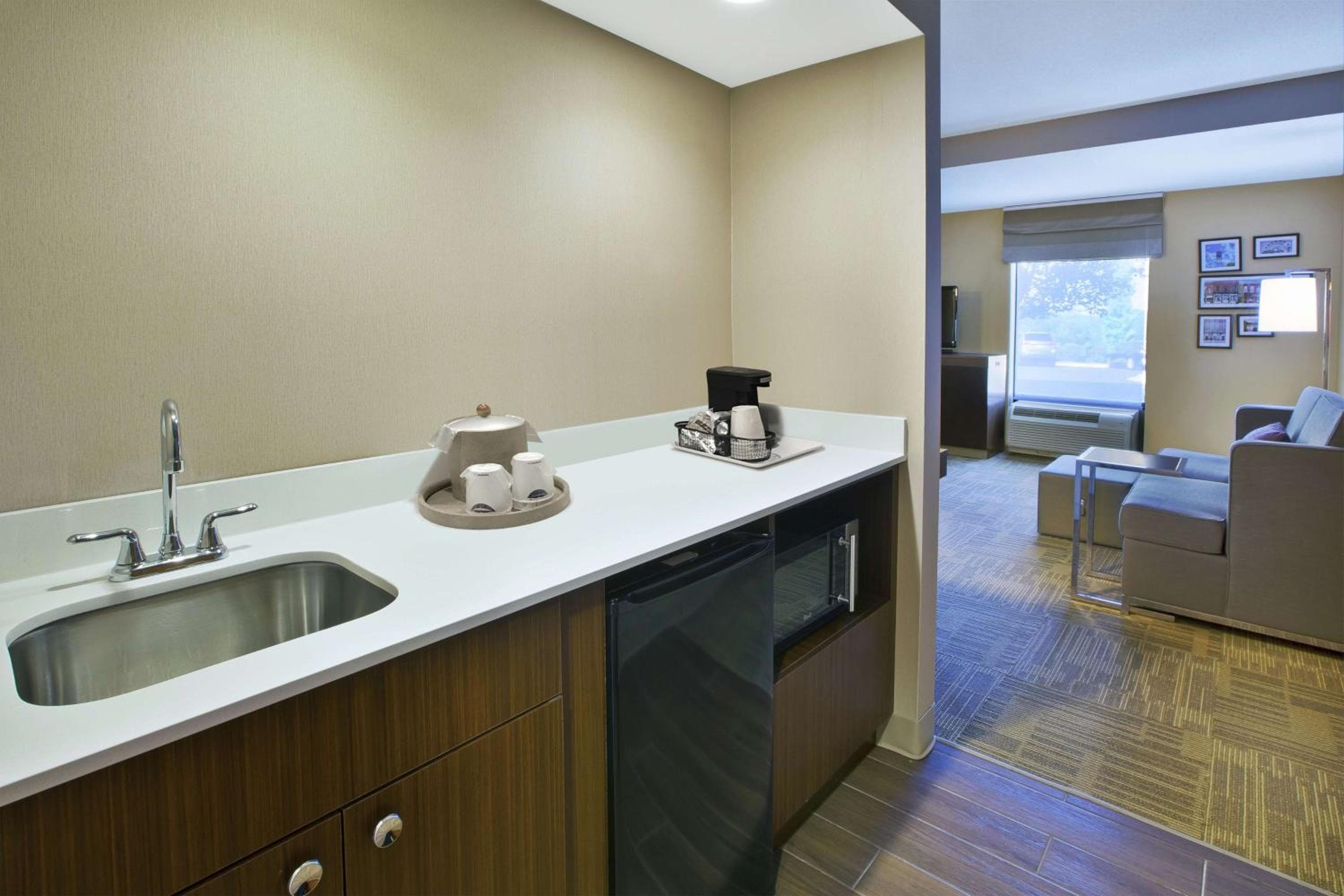 Hampton Inn Commerce/Novi