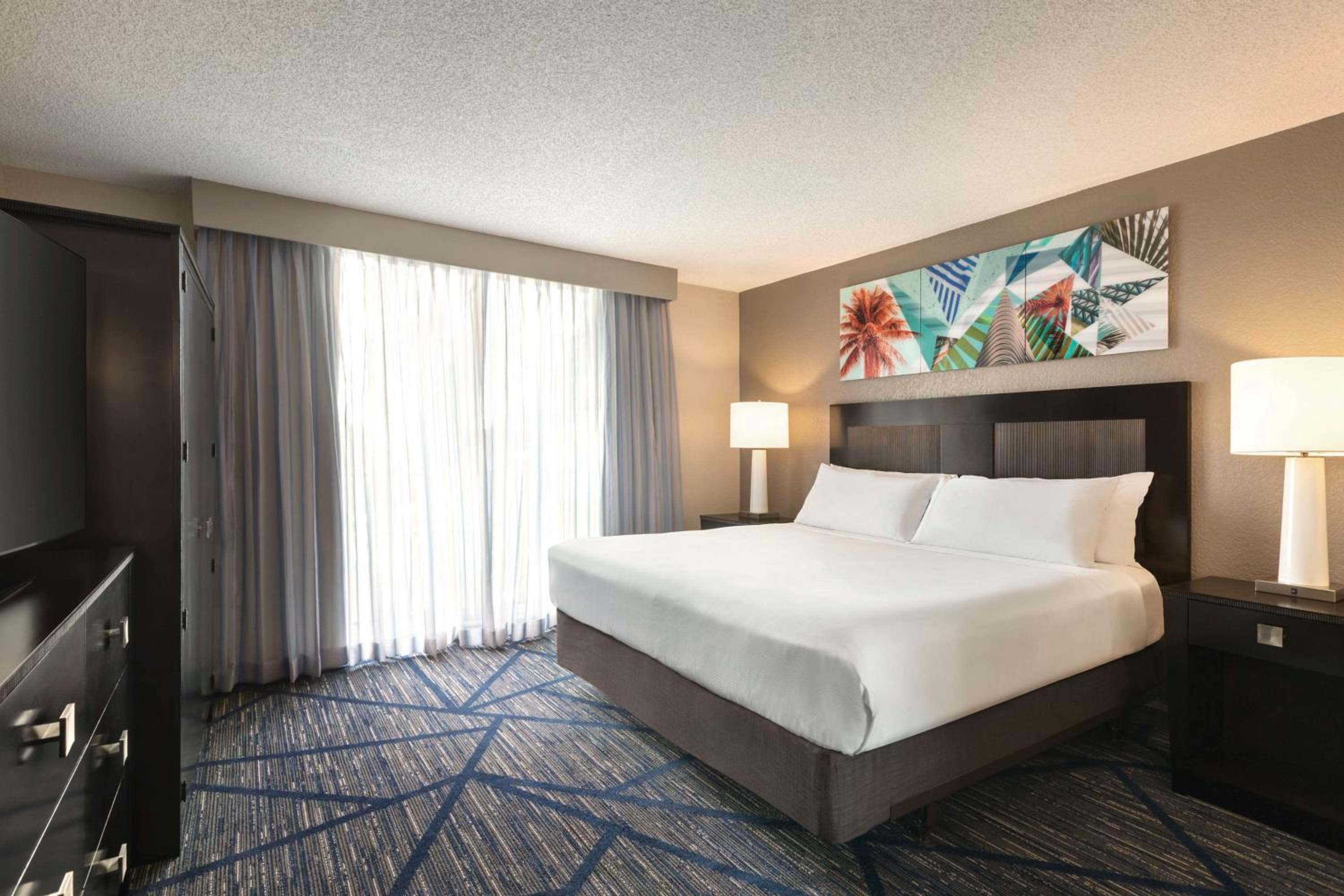 Embassy Suites by Hilton Miami International Airport