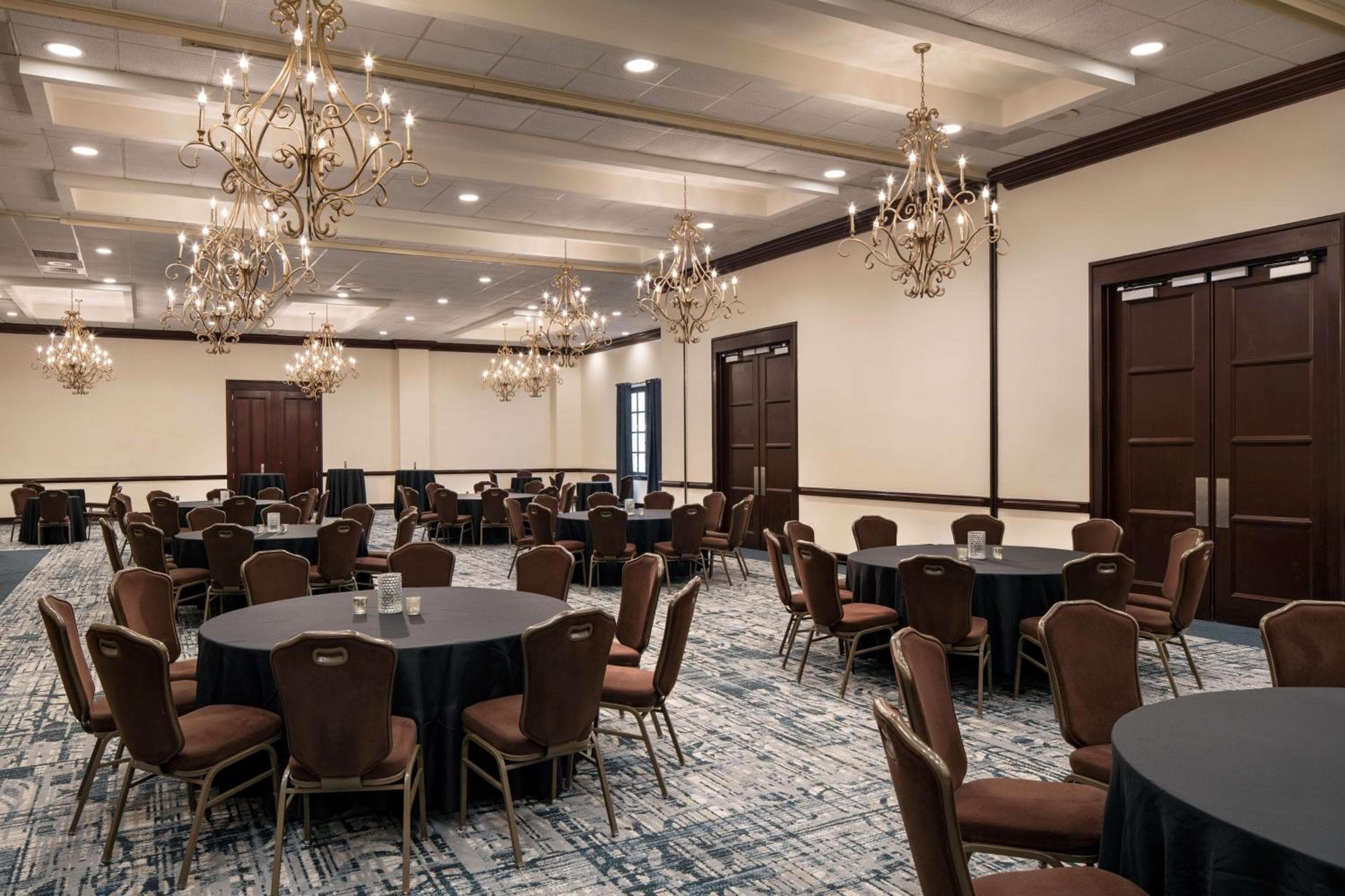 Embassy Suites by Hilton New Orleans Convention Center
