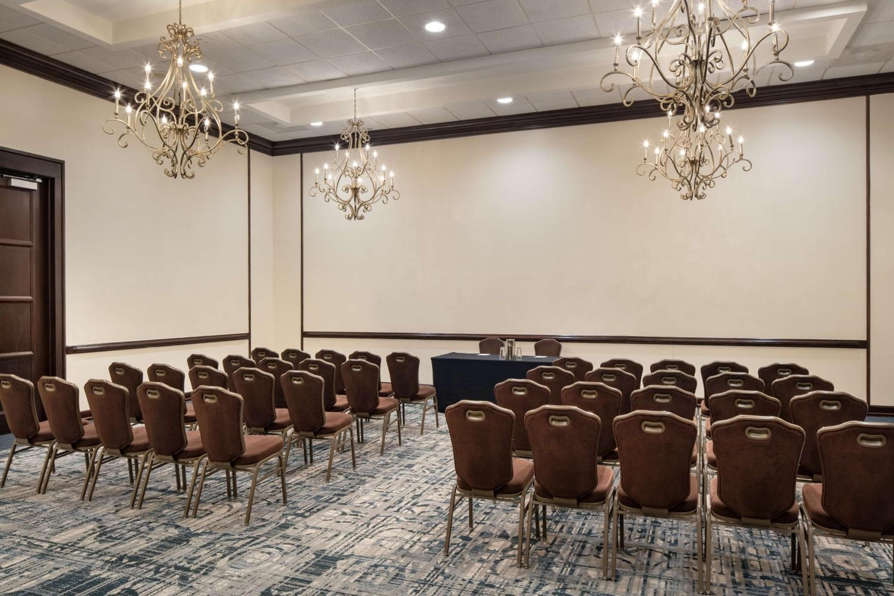 Embassy Suites by Hilton New Orleans Convention Center