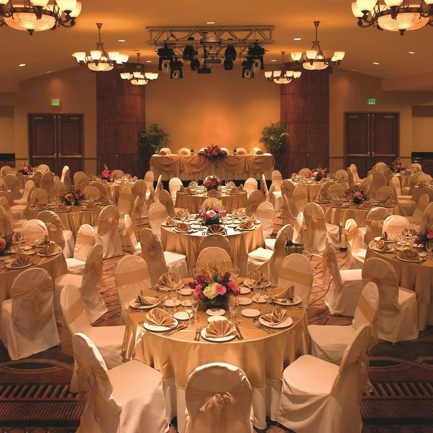 DoubleTree by Hilton Claremont