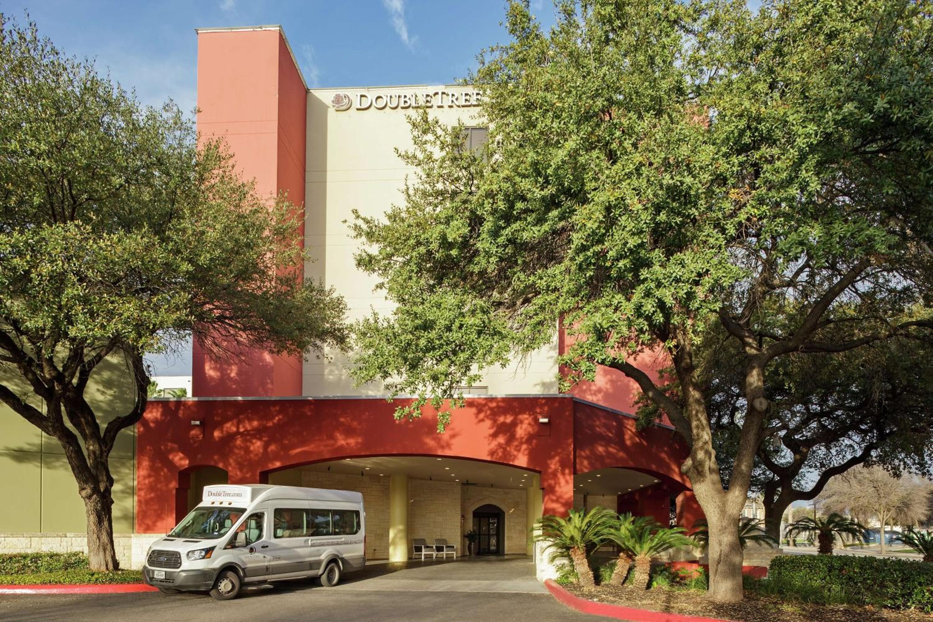 DoubleTree by Hilton San Antonio Downtown