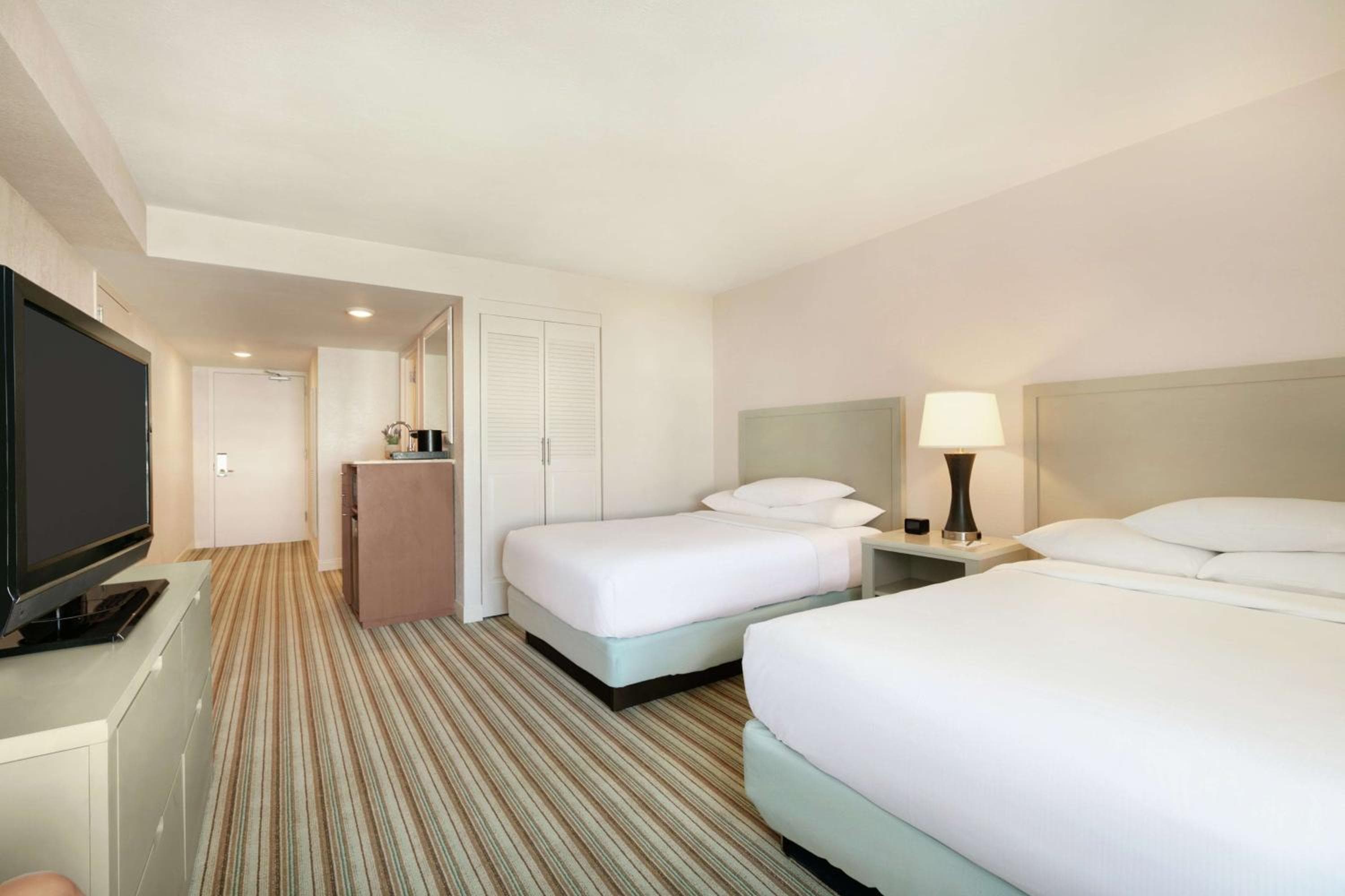 Embassy Suites by Hilton San Juan - Hotel & Casino